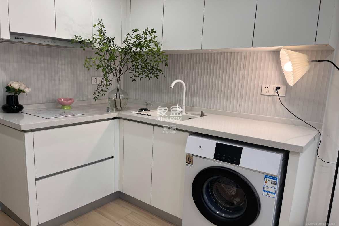 卓越江岸 2室1厅1卫 2600.0元/月 卓越江岸 2室1厅1卫 2600.0元/月室内图