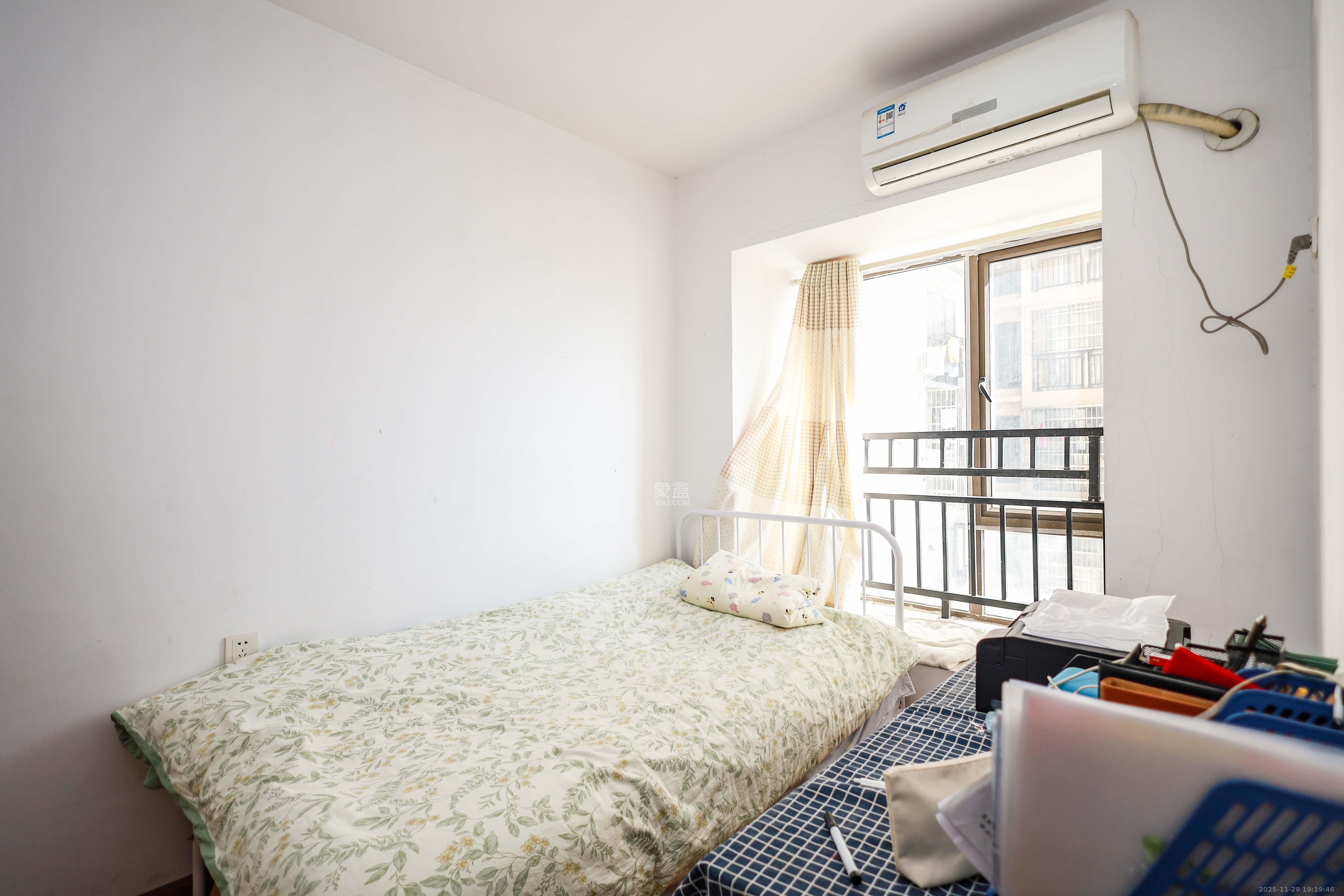 卓越蔚蓝海岸三期 1室2厅1卫 58.0万 卓越蔚蓝海岸三期 1室2厅1卫 58.0万卧室