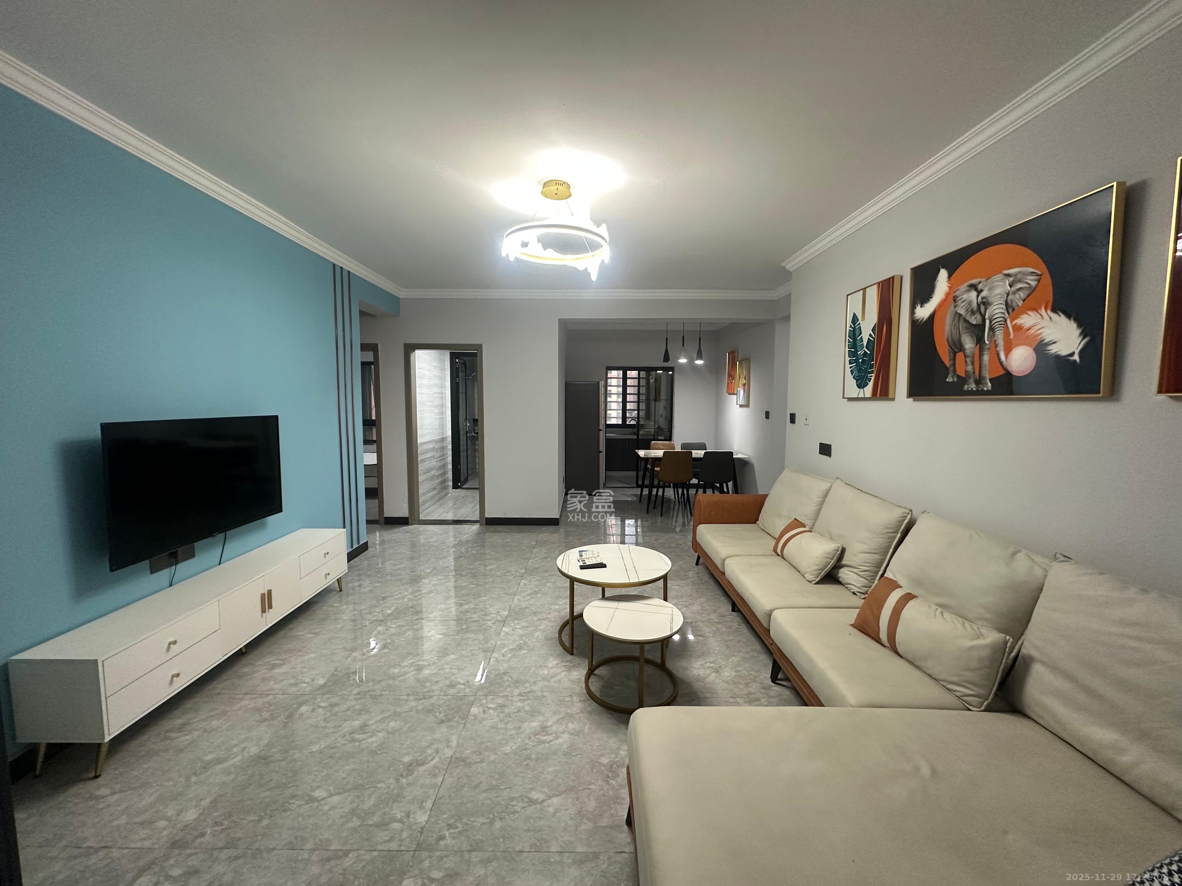 奥克斯广场 4室2厅2卫 3500.0元/月 奥克斯广场 4室2厅2卫 3500.0元/月室内图