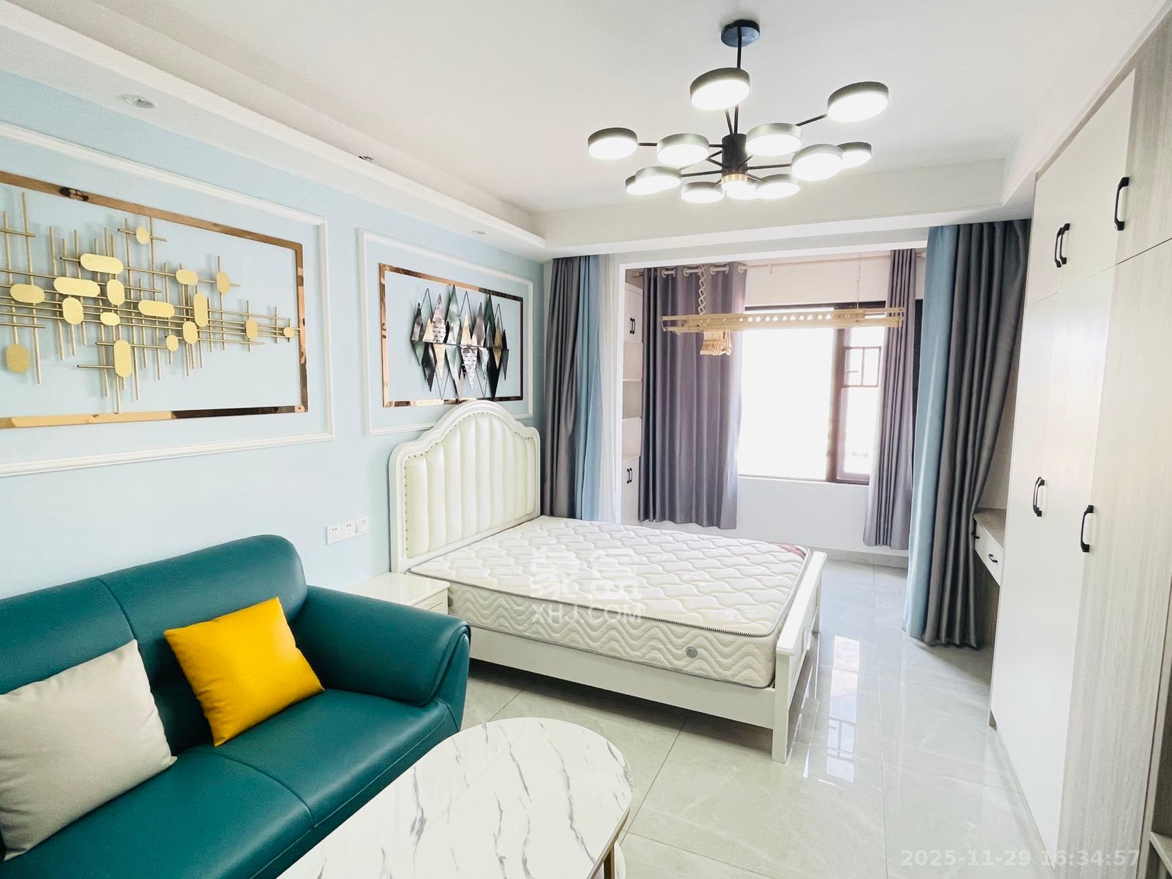 中海珑悦府  1室1厅1卫    1300.0元/月室内图1