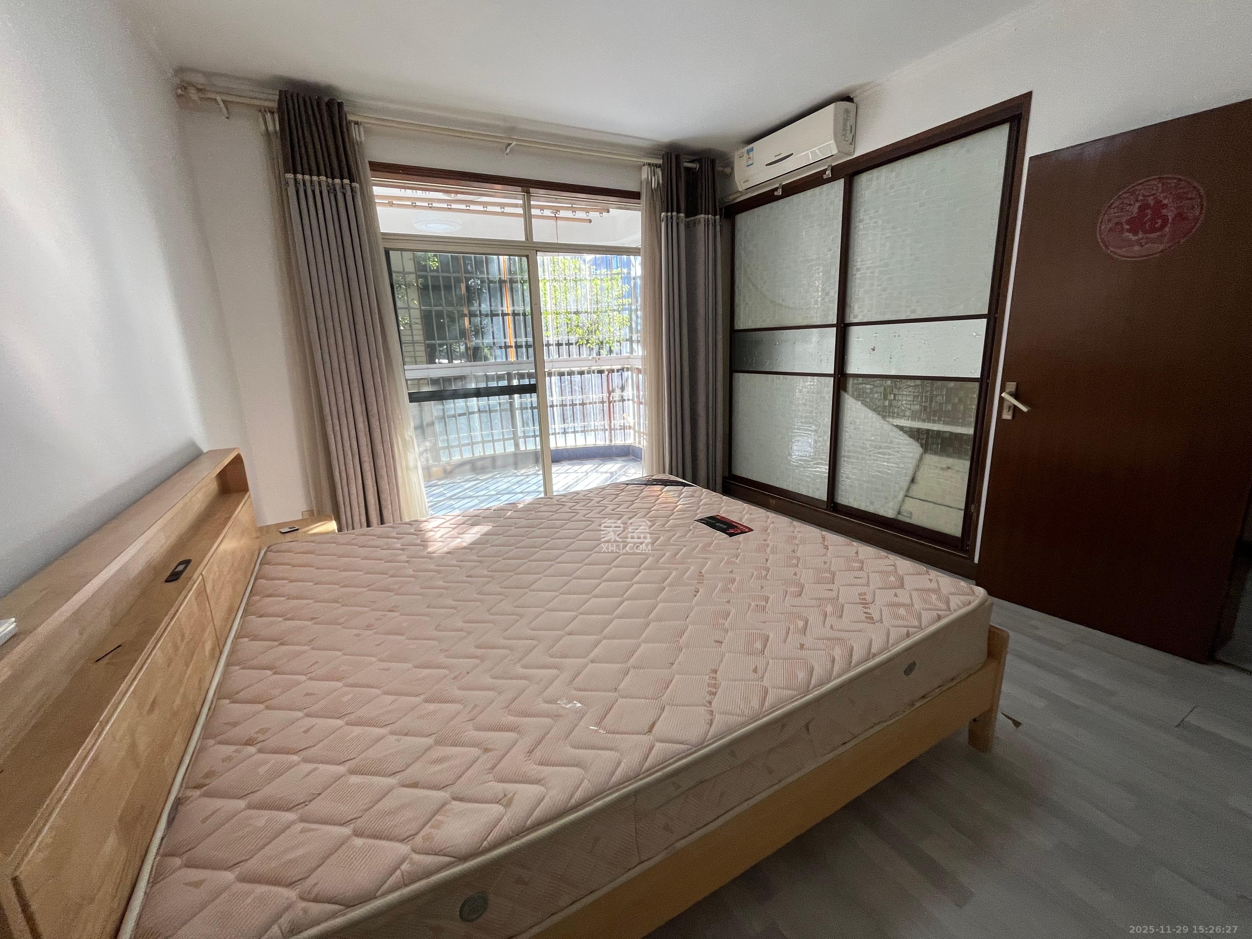 芙蓉苑 3室2厅2卫 2400.0元/月 芙蓉苑 3室2厅2卫 2400.0元/月室内图