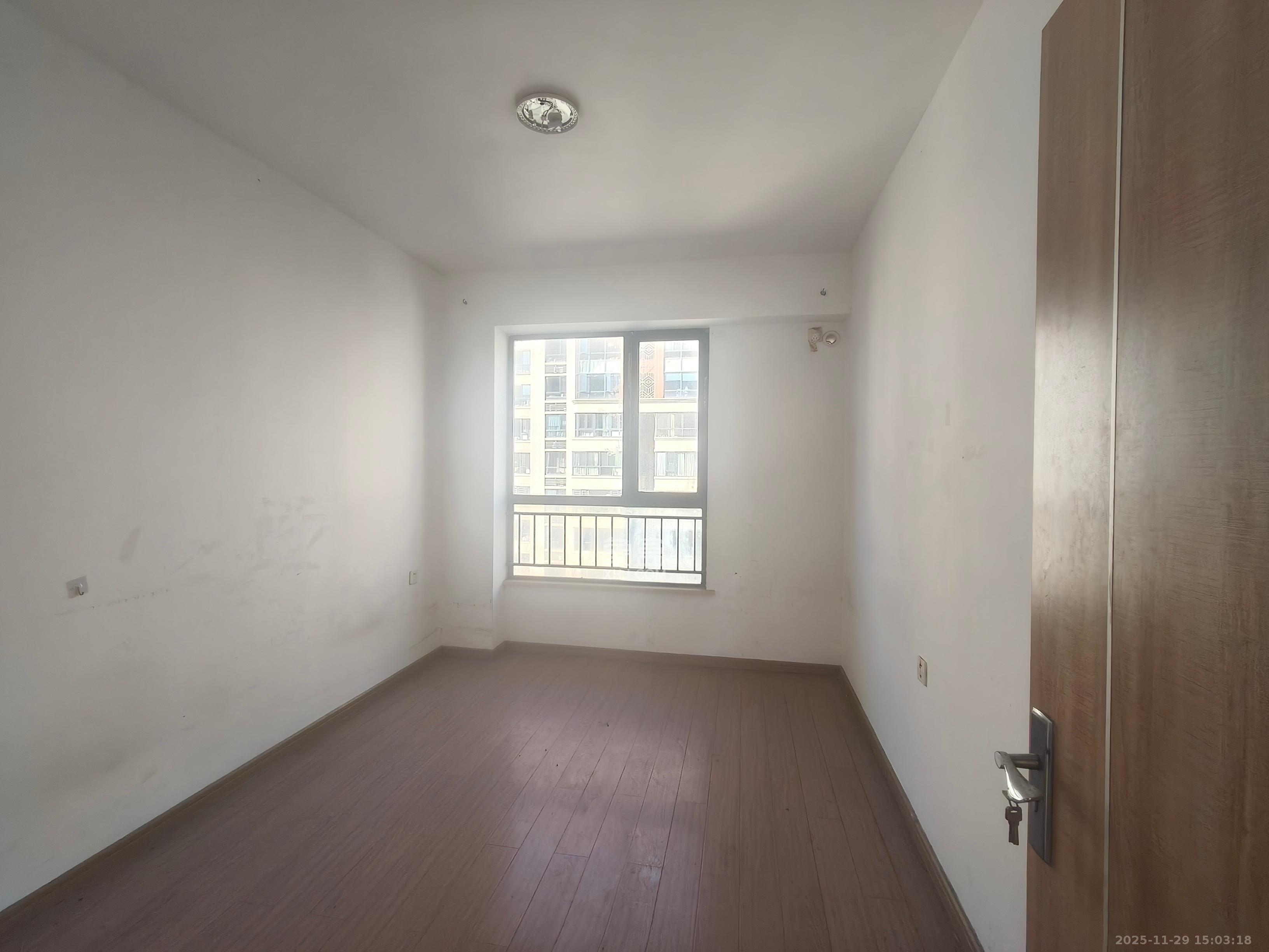 五矿万境蓝山 4室2厅2卫 2800.0元/月 五矿万境蓝山 4室2厅2卫 2800.0元/月室内图