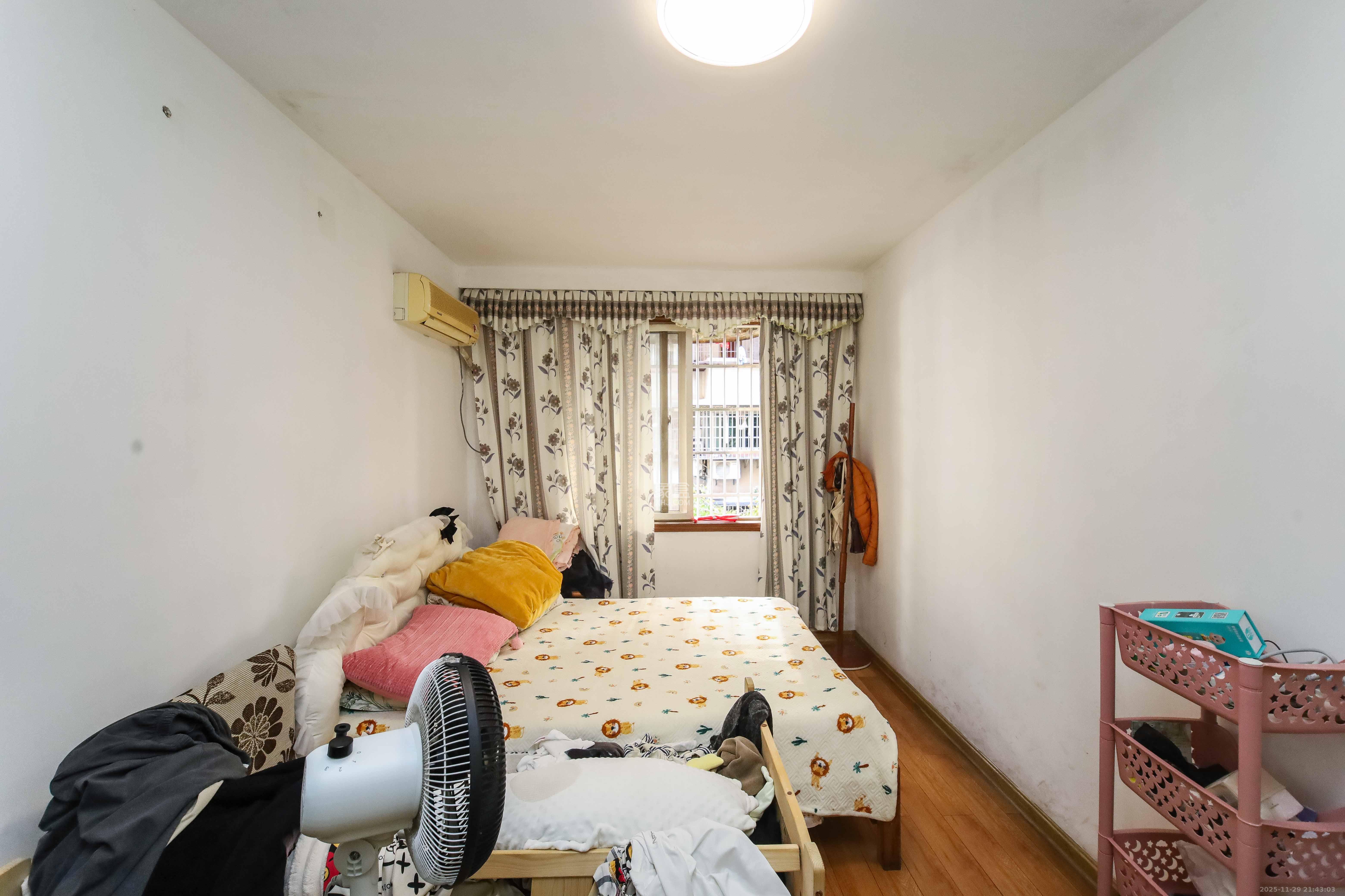 德政园  2室2厅1卫    53.0万卧室