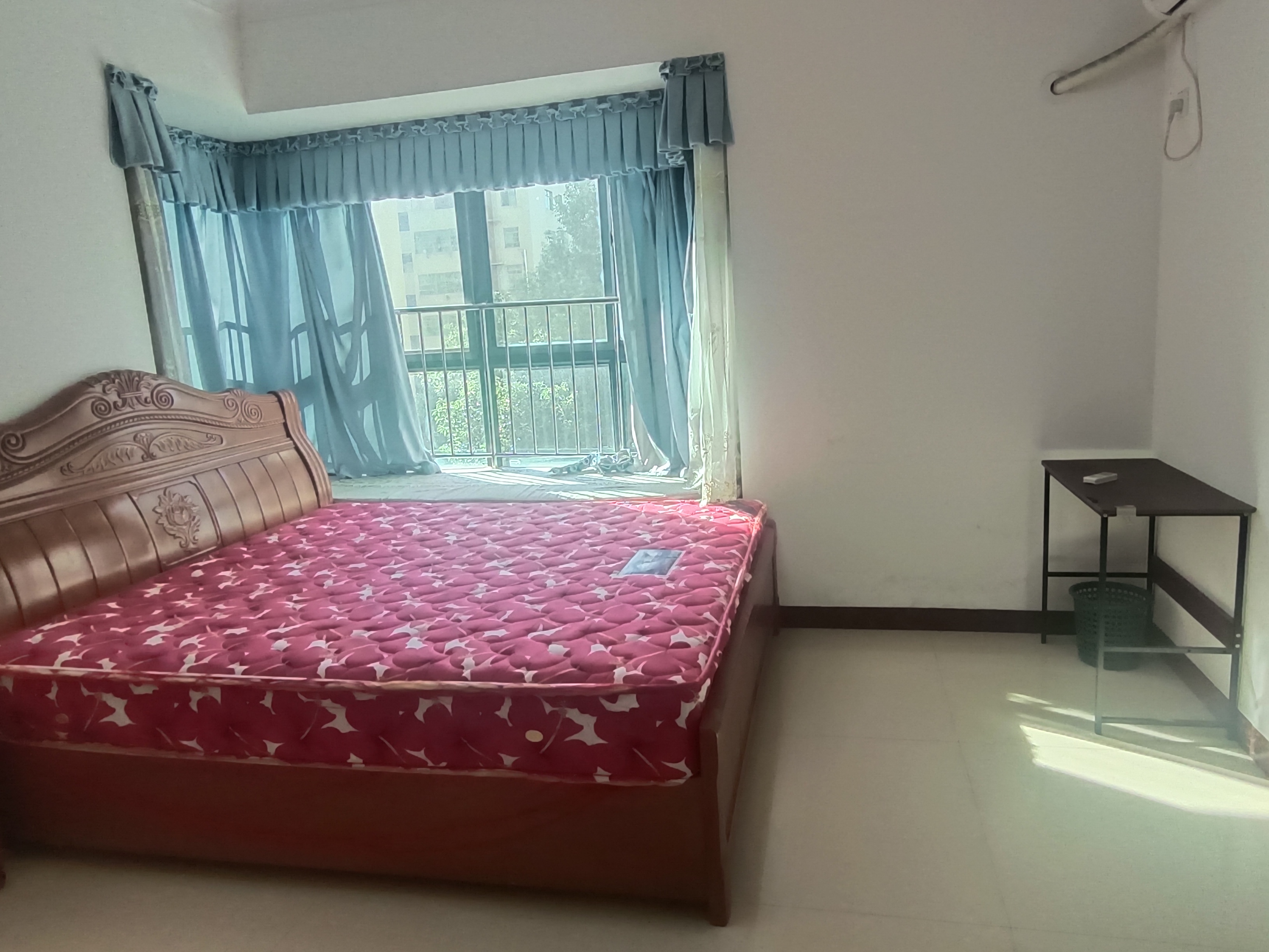 水映豪廷（一，二，三期）  3室2厅2卫    2200.0元/月室内图