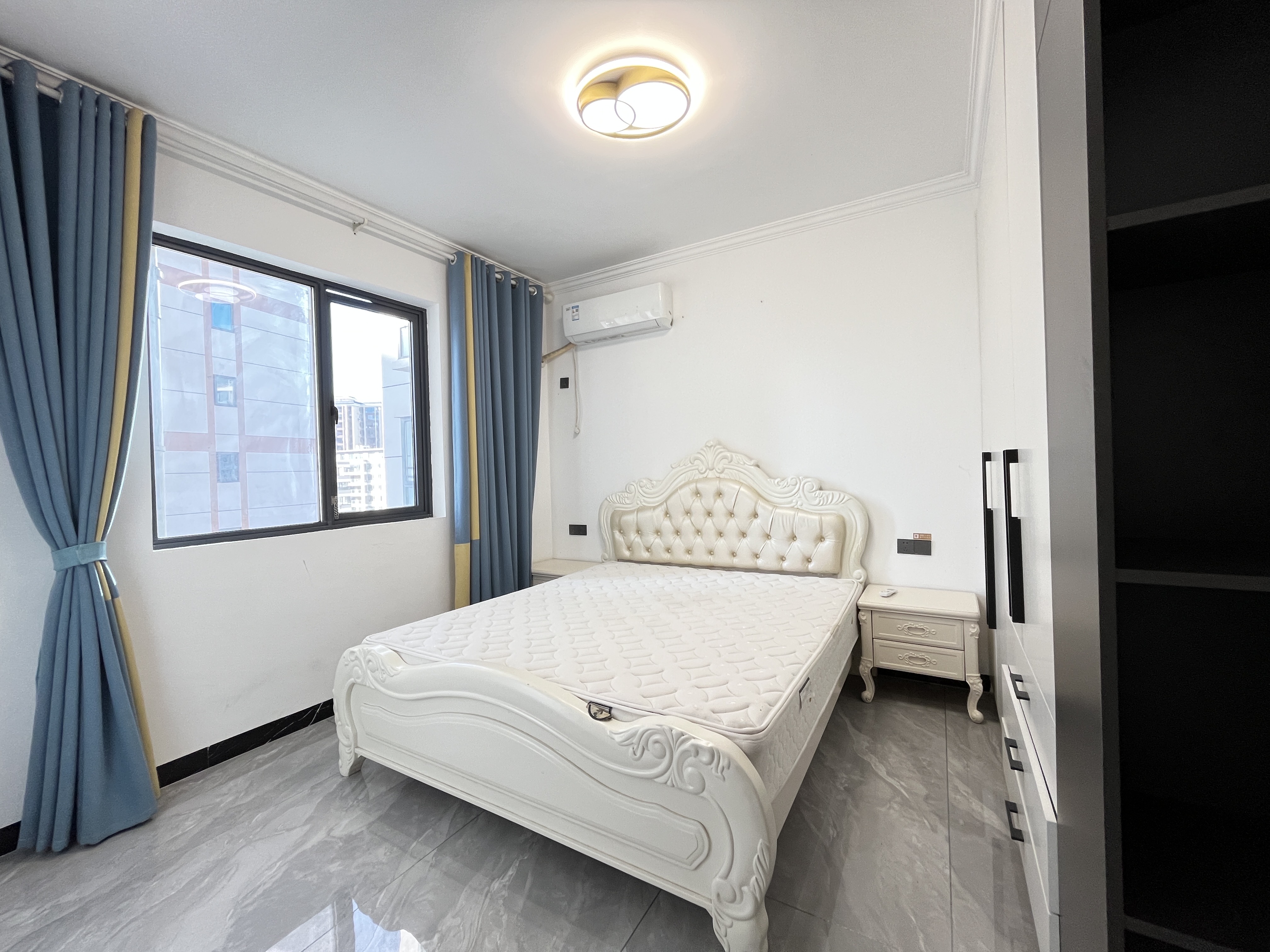 靛达广场 3室2厅2卫 2480.0元/月 靛达广场 3室2厅2卫 2480.0元/月室内图