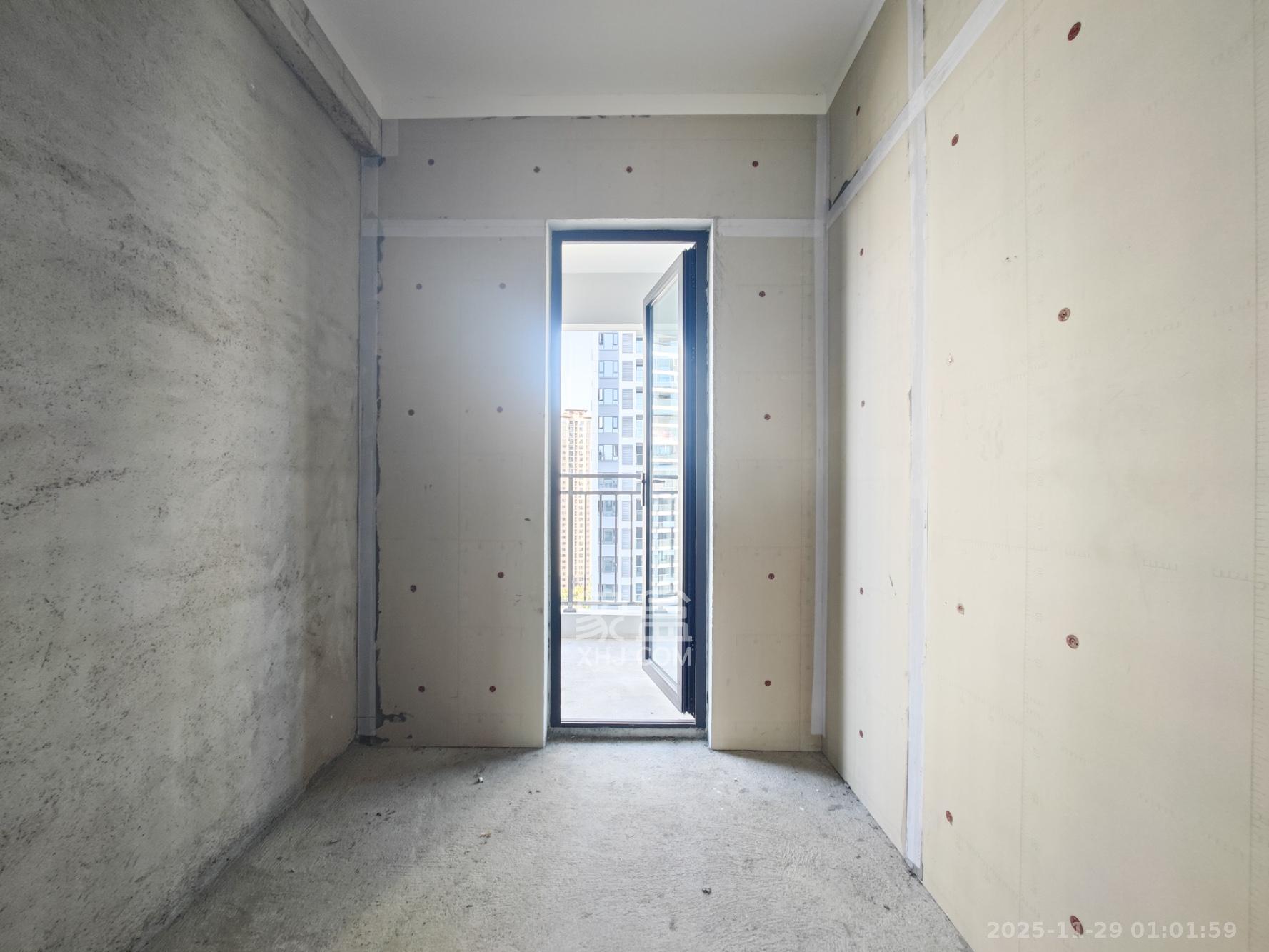 远洋红星天铂二期 4室2厅3卫 218.0万 远洋红星天铂二期 4室2厅3卫 218.0万其他