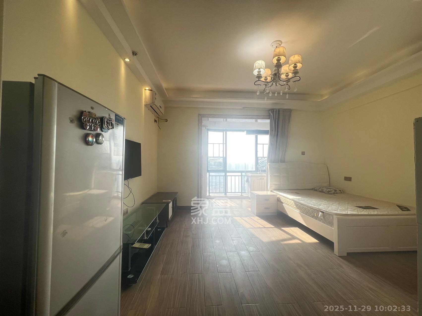 保利麓谷林语I区  1室1厅1卫    1350.0元/月