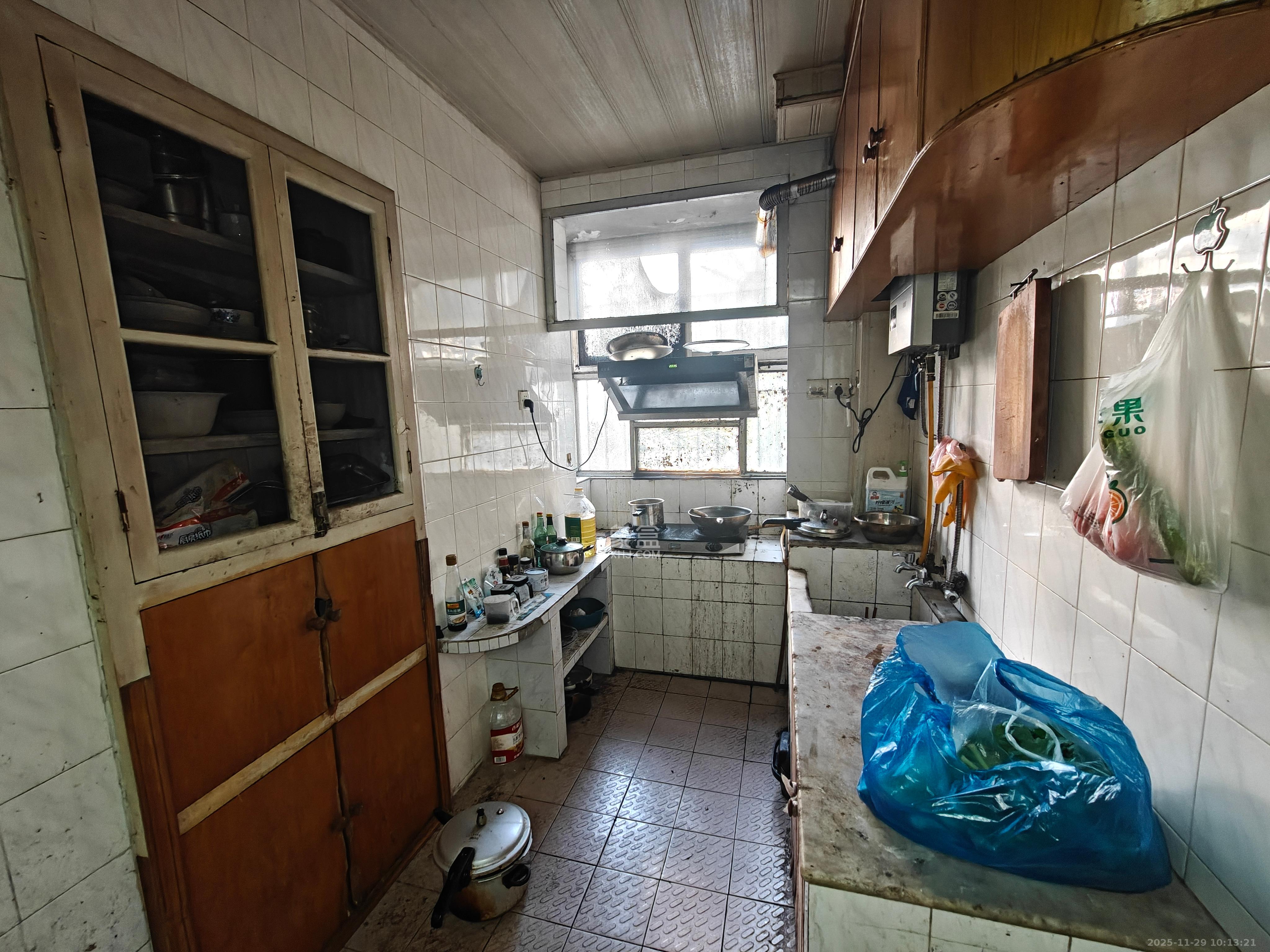 长沙理工大学东院西院  3室2厅1卫    1800.0元/月