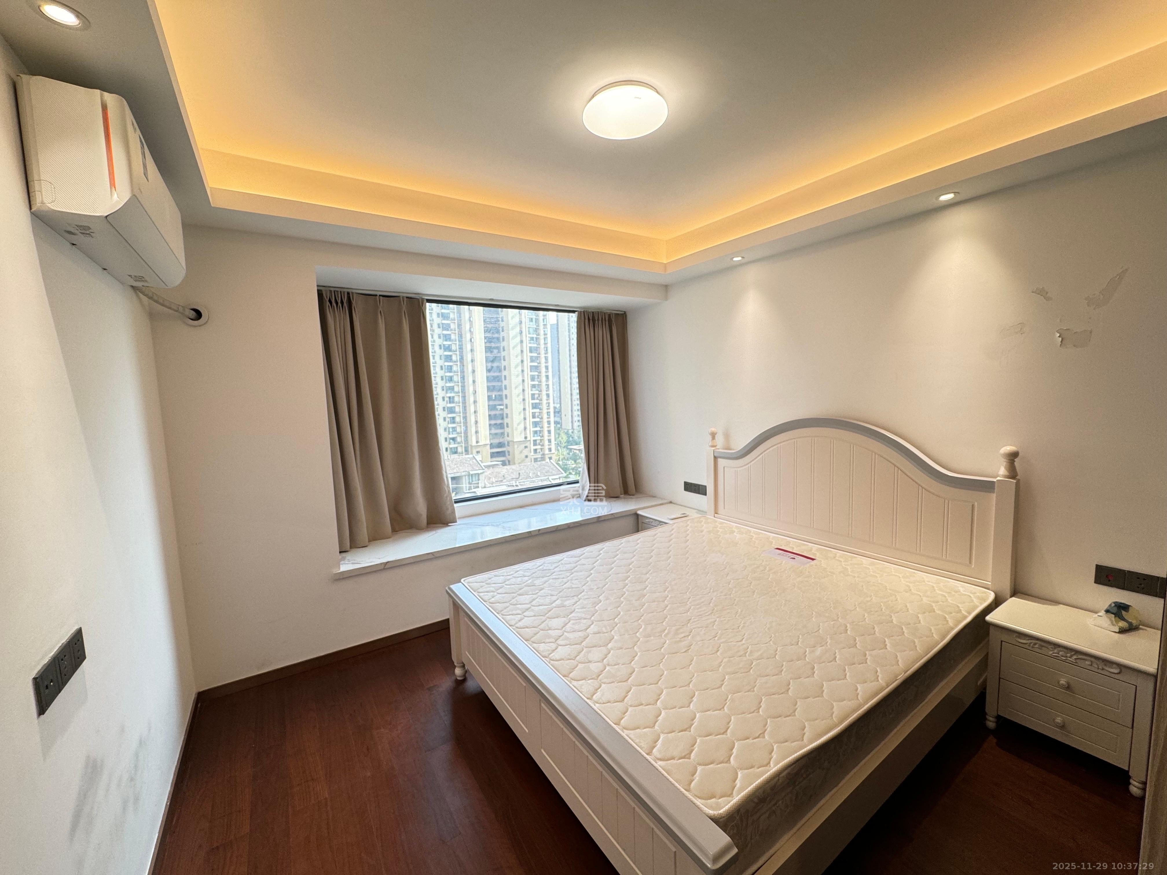 旭辉雨花郡 4室2厅2卫 4400.0元/月 旭辉雨花郡 4室2厅2卫 4400.0元/月室内图