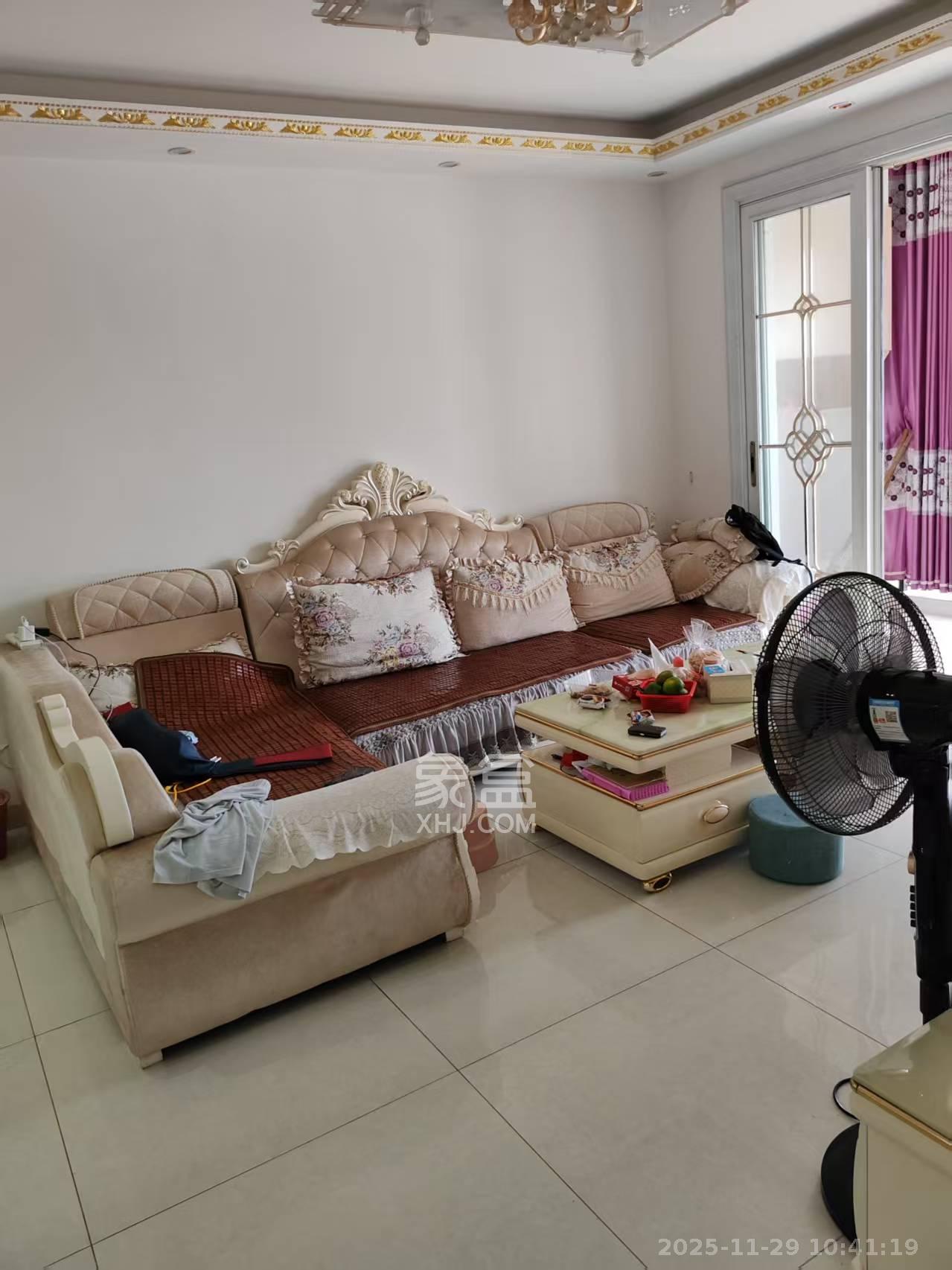 梅溪峰汇（房聚梅溪壹中心）  1室2厅1卫    2800.0元/月