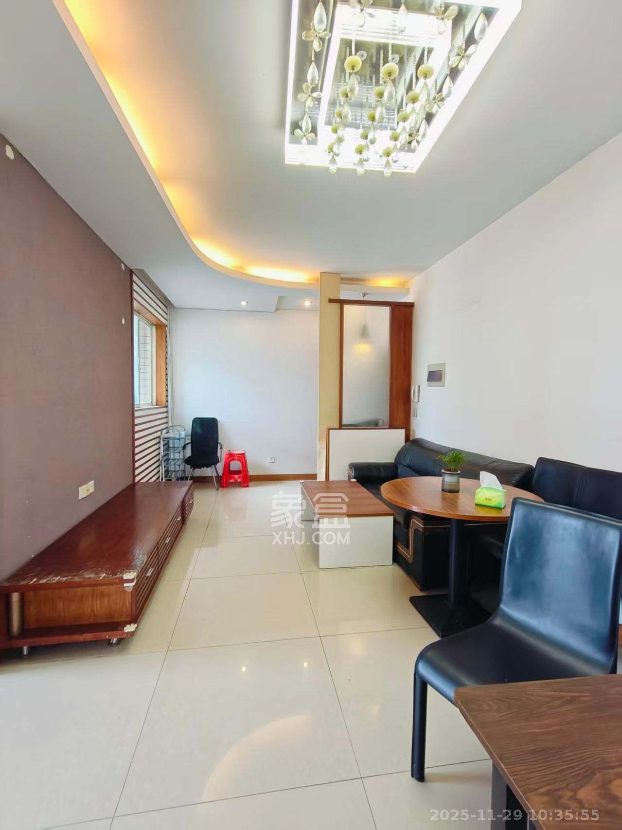 新楚天扶华庭  2室1厅1卫    2300.0元/月室内图