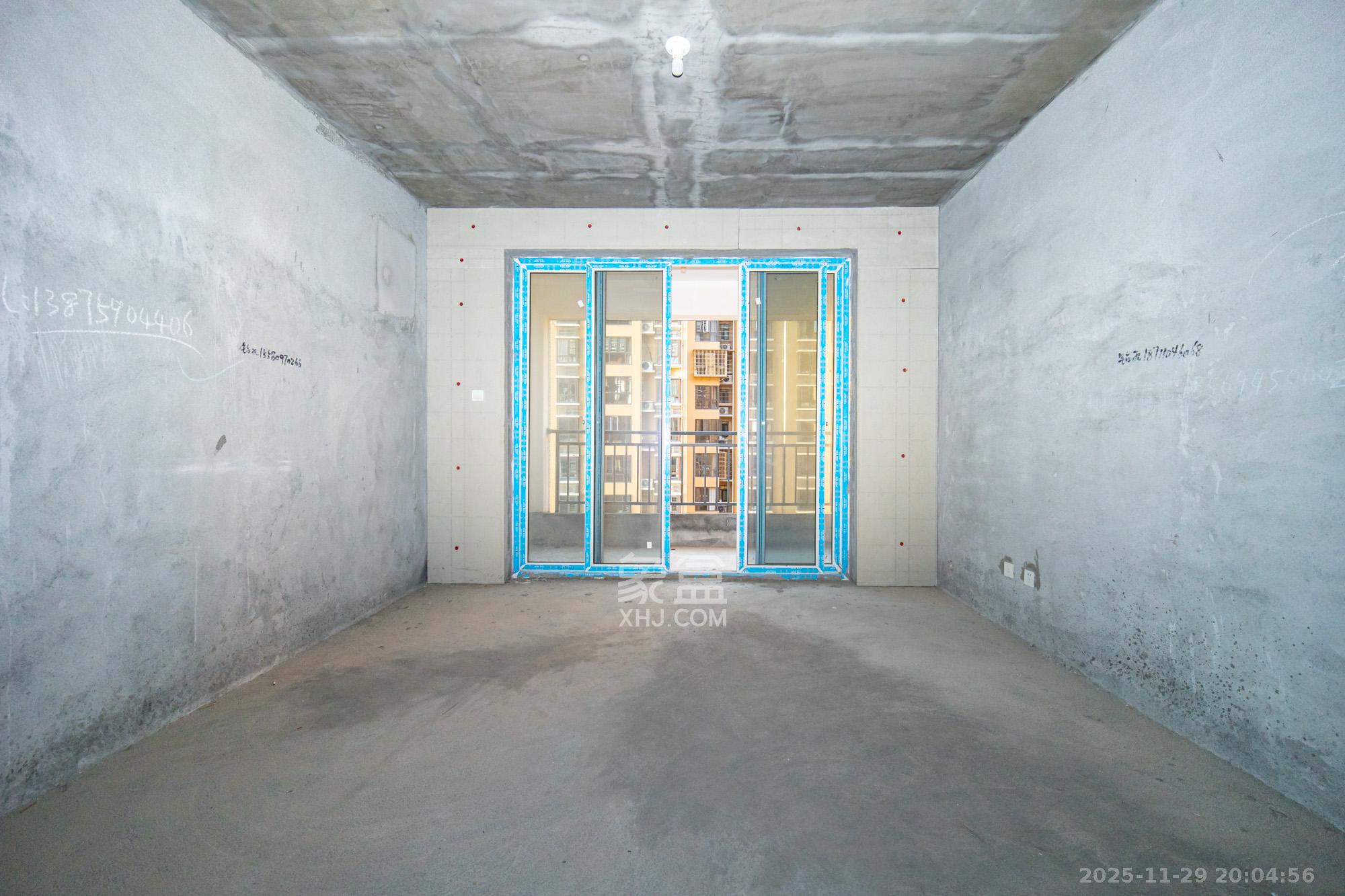 楚天世纪城西苑  3室2厅1卫    62.8万