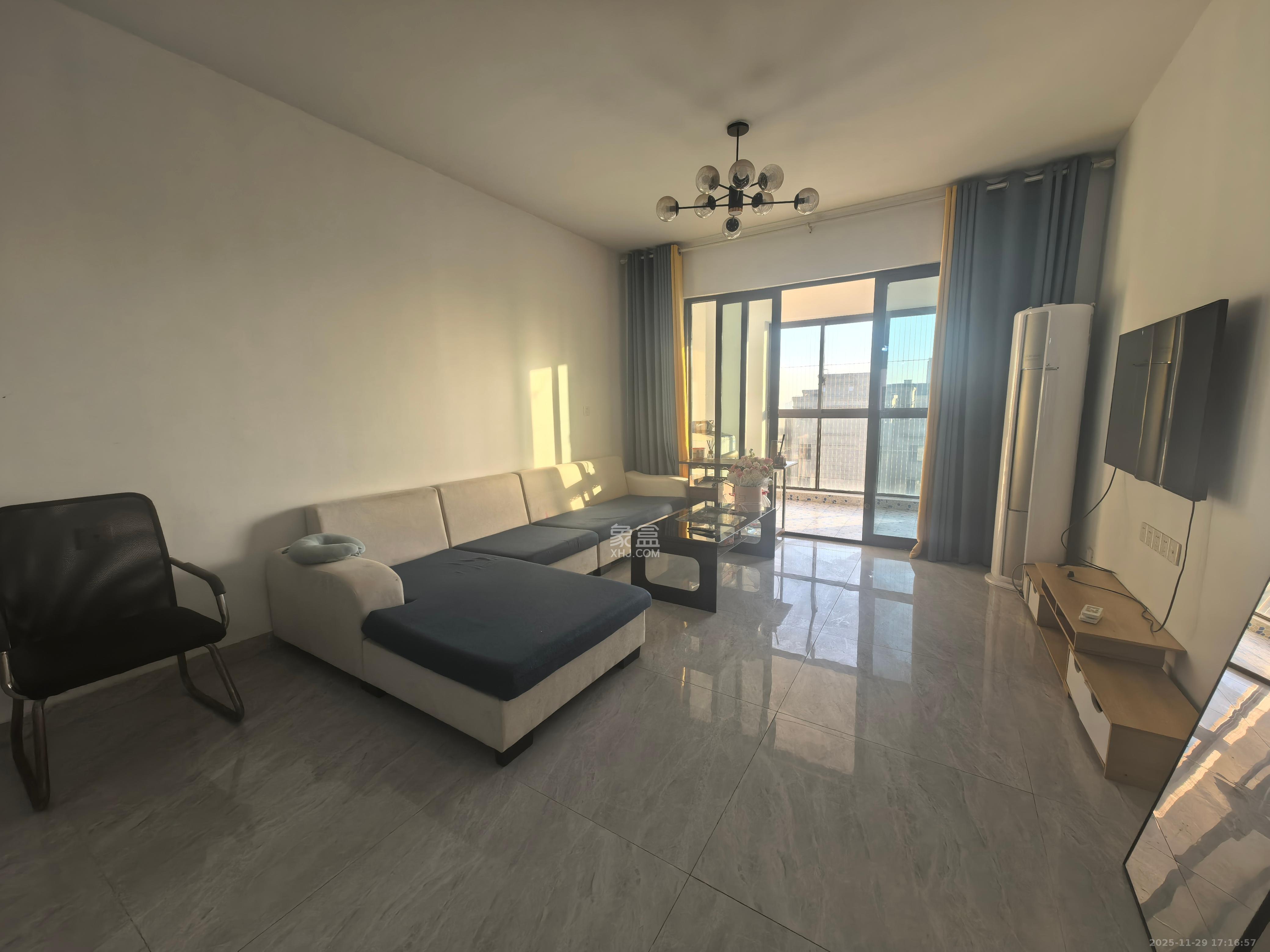 奥克斯缔壹城  3室2厅2卫    2700.0元/月