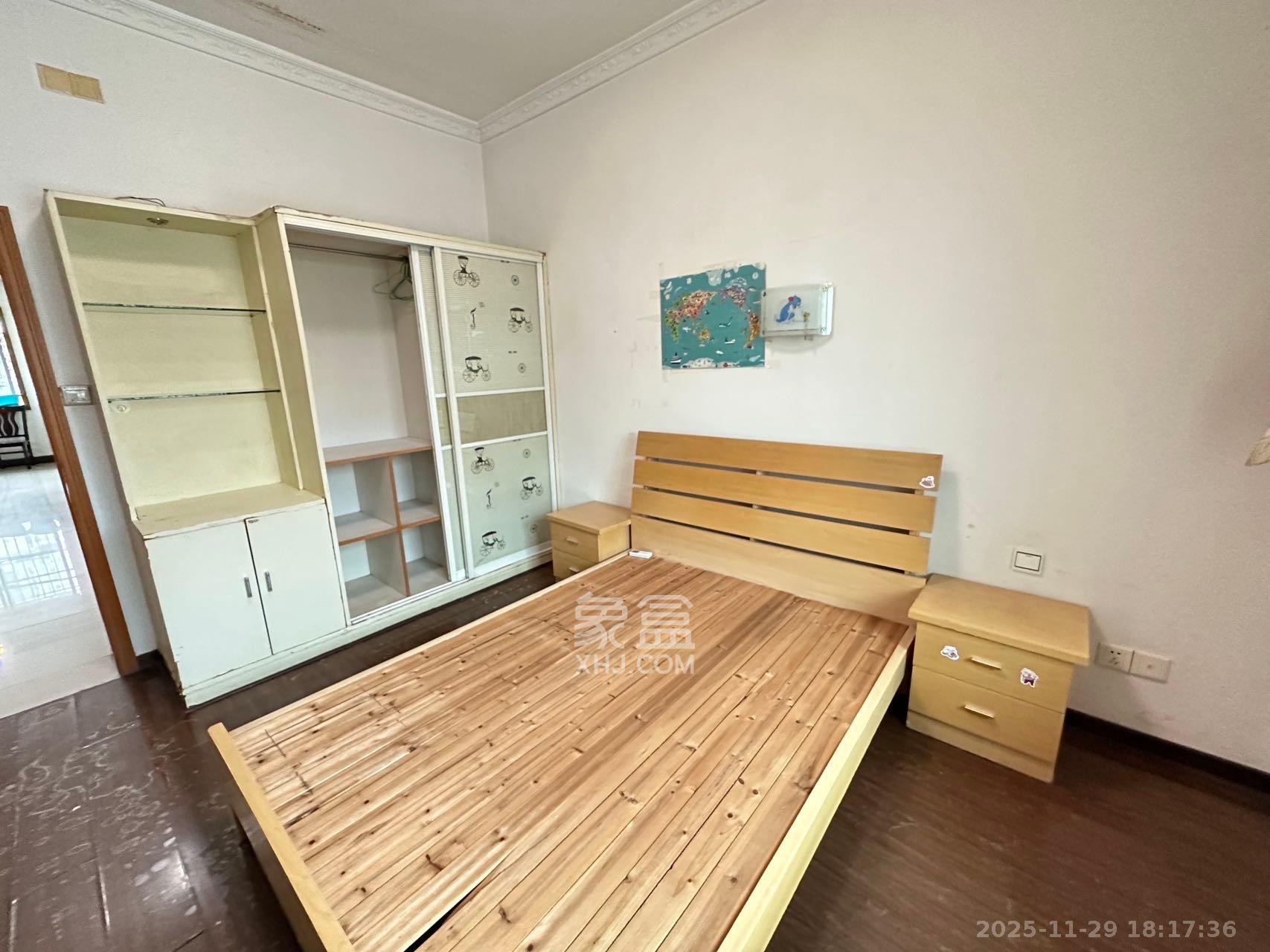 中南汽车世界 2室1厅1卫 1100.0元/月 中南汽车世界 2室1厅1卫 1100.0元/月室内图