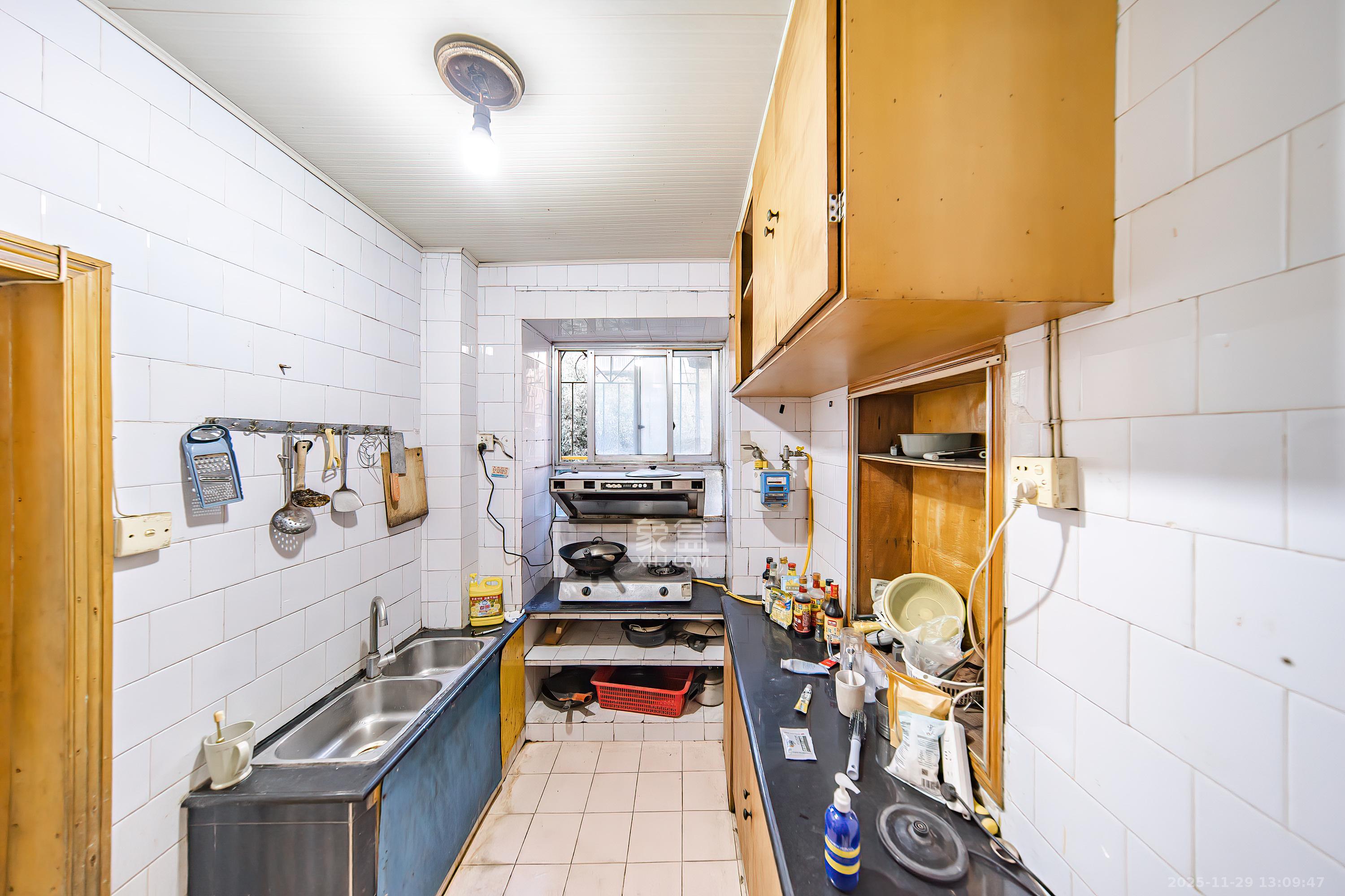 上麻园岭散盘 3室2厅1卫 63.8万 上麻园岭散盘 3室2厅1卫 63.8万厨房