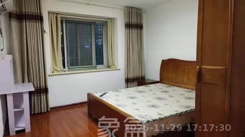 玛依拉山庄 3室2厅2卫 2800.0元/月 玛依拉山庄 3室2厅2卫 2800.0元/月室内图