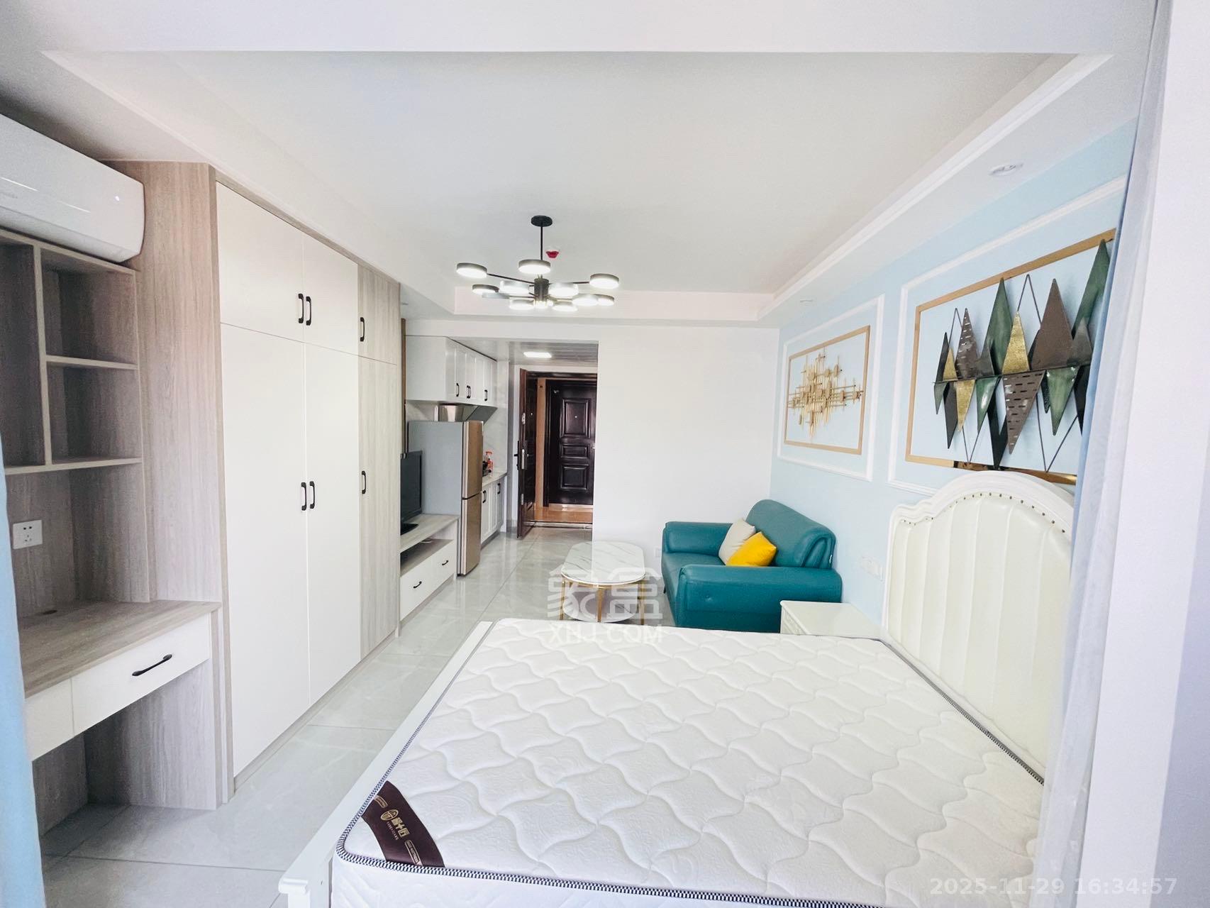 中海珑悦府  1室1厅1卫    1300.0元/月室内图