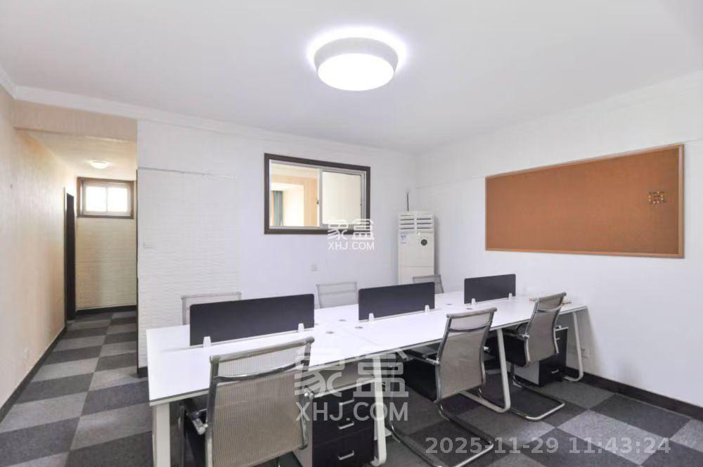 玛依拉山庄  1室1厅1卫    1600.0元/月室内图