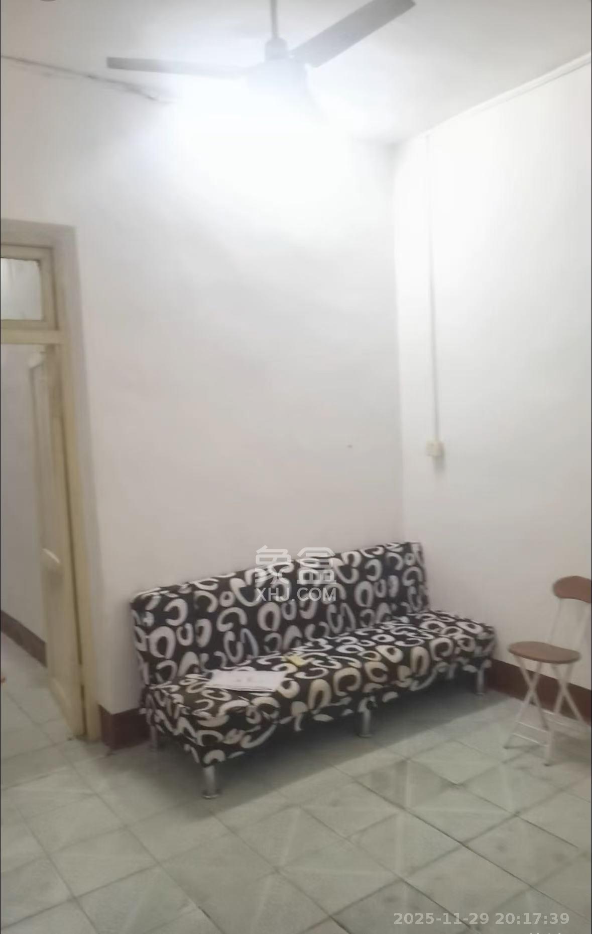 向韶村  1室1厅1卫    1000.0元/月