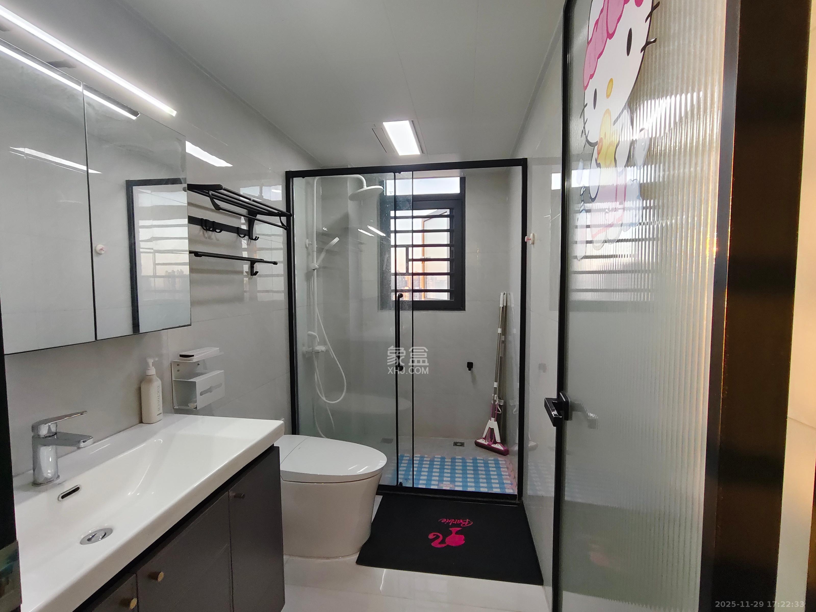 金侨城  3室2厅1卫    2000.0元/月室内图