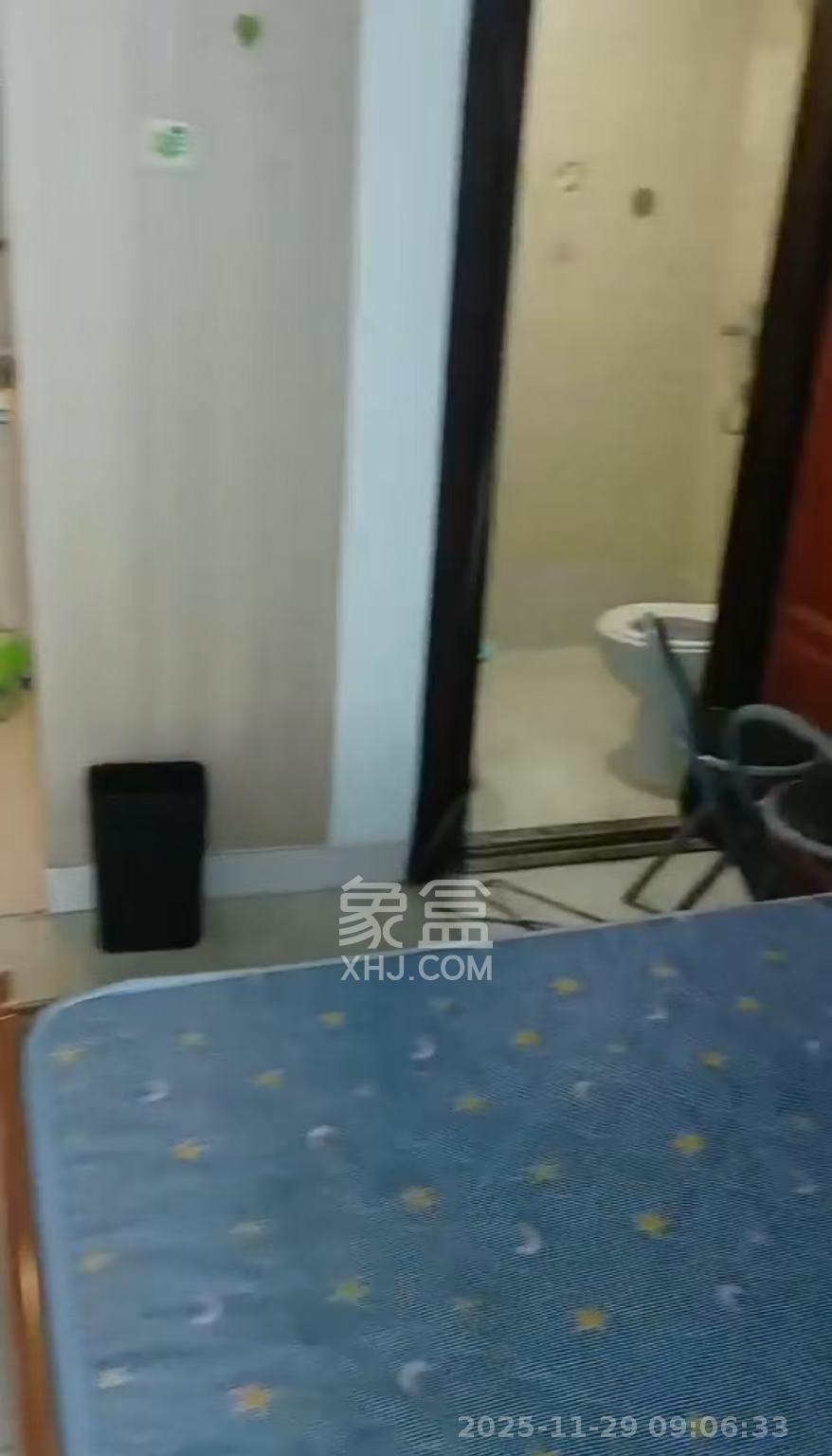 绿地中央广场 1室1厅1卫 1150.0元/月 绿地中央广场 1室1厅1卫 1150.0元/月室内图