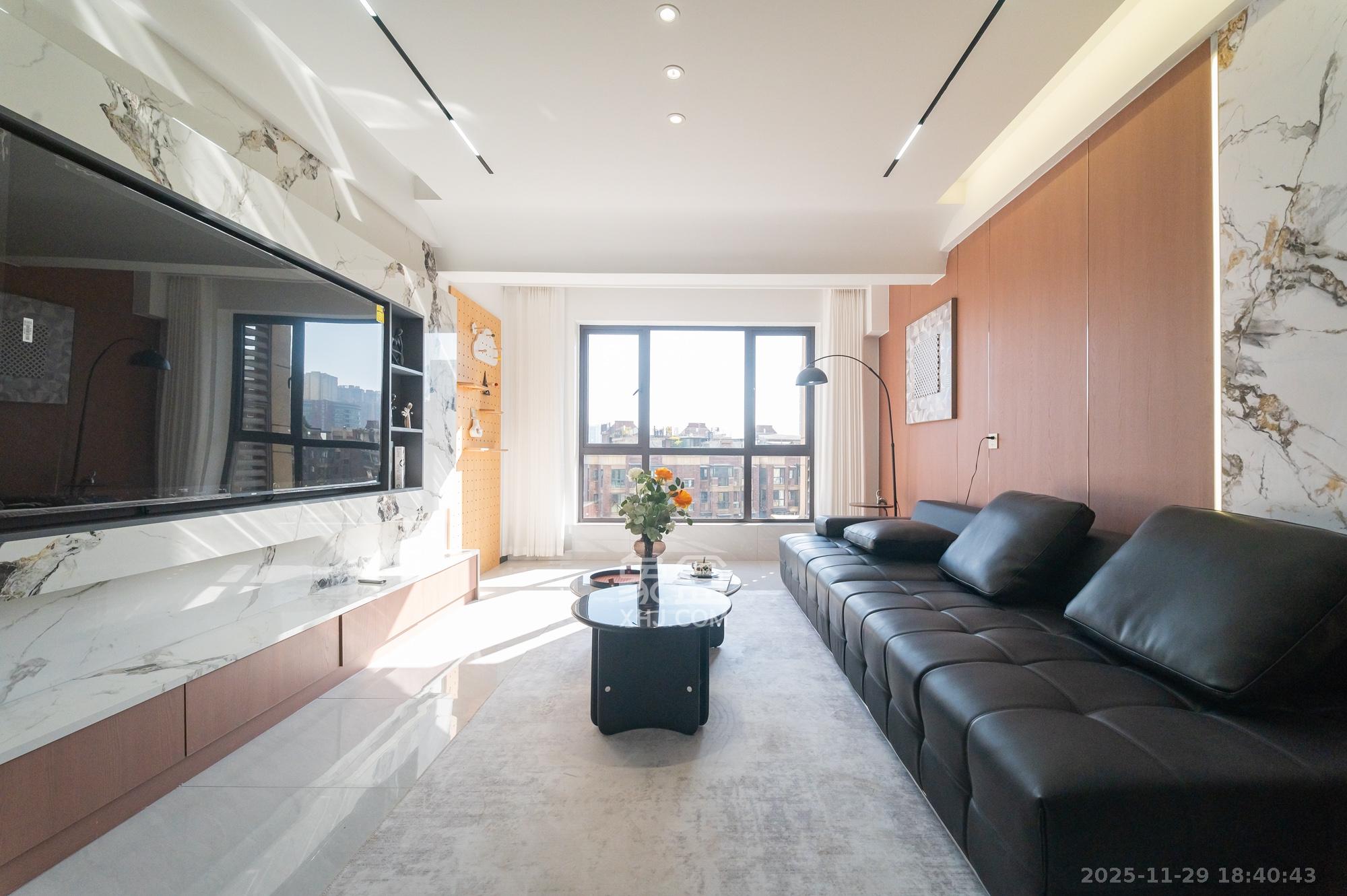 星湖湾一期高层  3室2厅2卫    91.0万