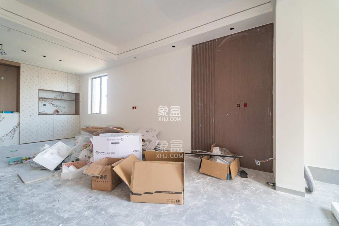 星湖湾一期高层 4室2厅2卫 106.8万 星湖湾一期高层 4室2厅2卫 106.8万客厅