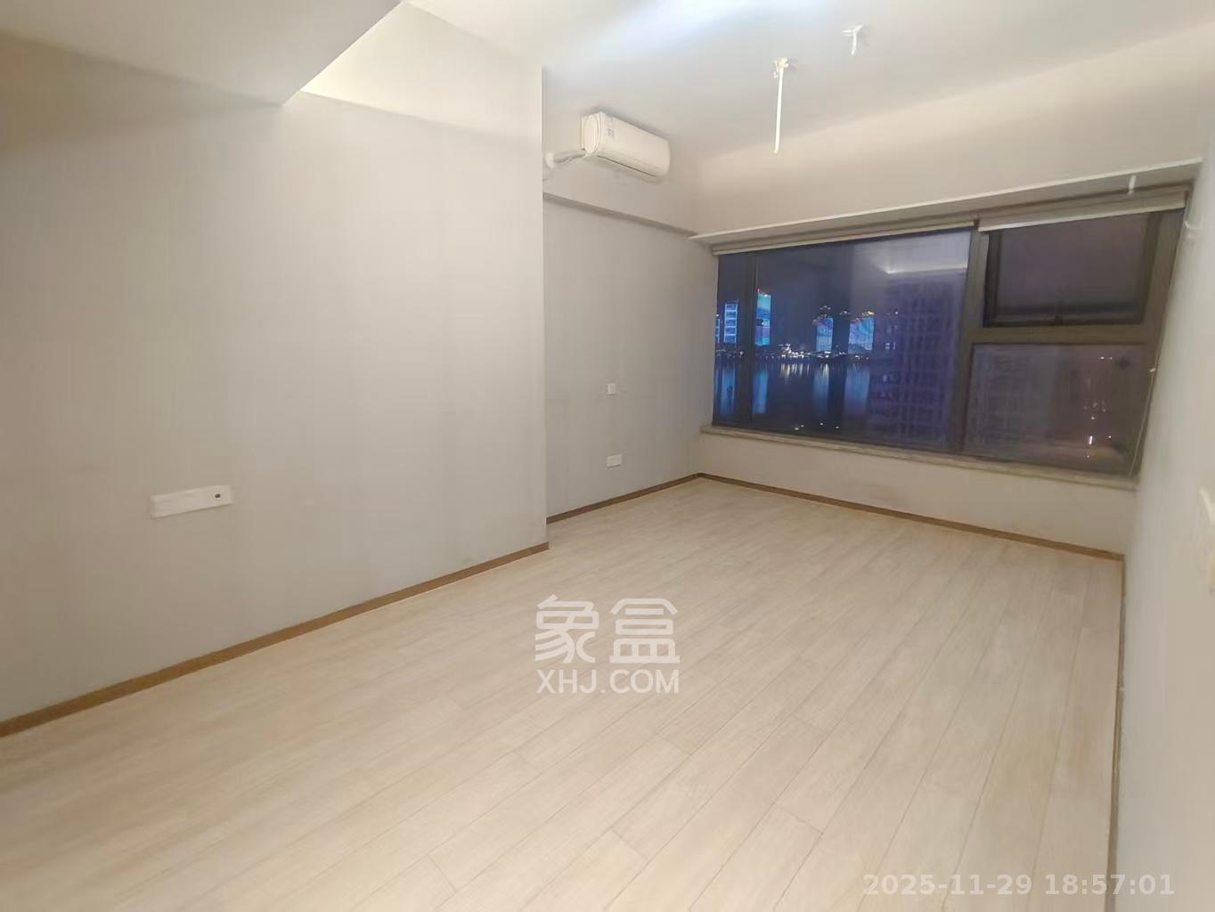 远洋外滩壹号  2室1厅1卫    3800.0元/月