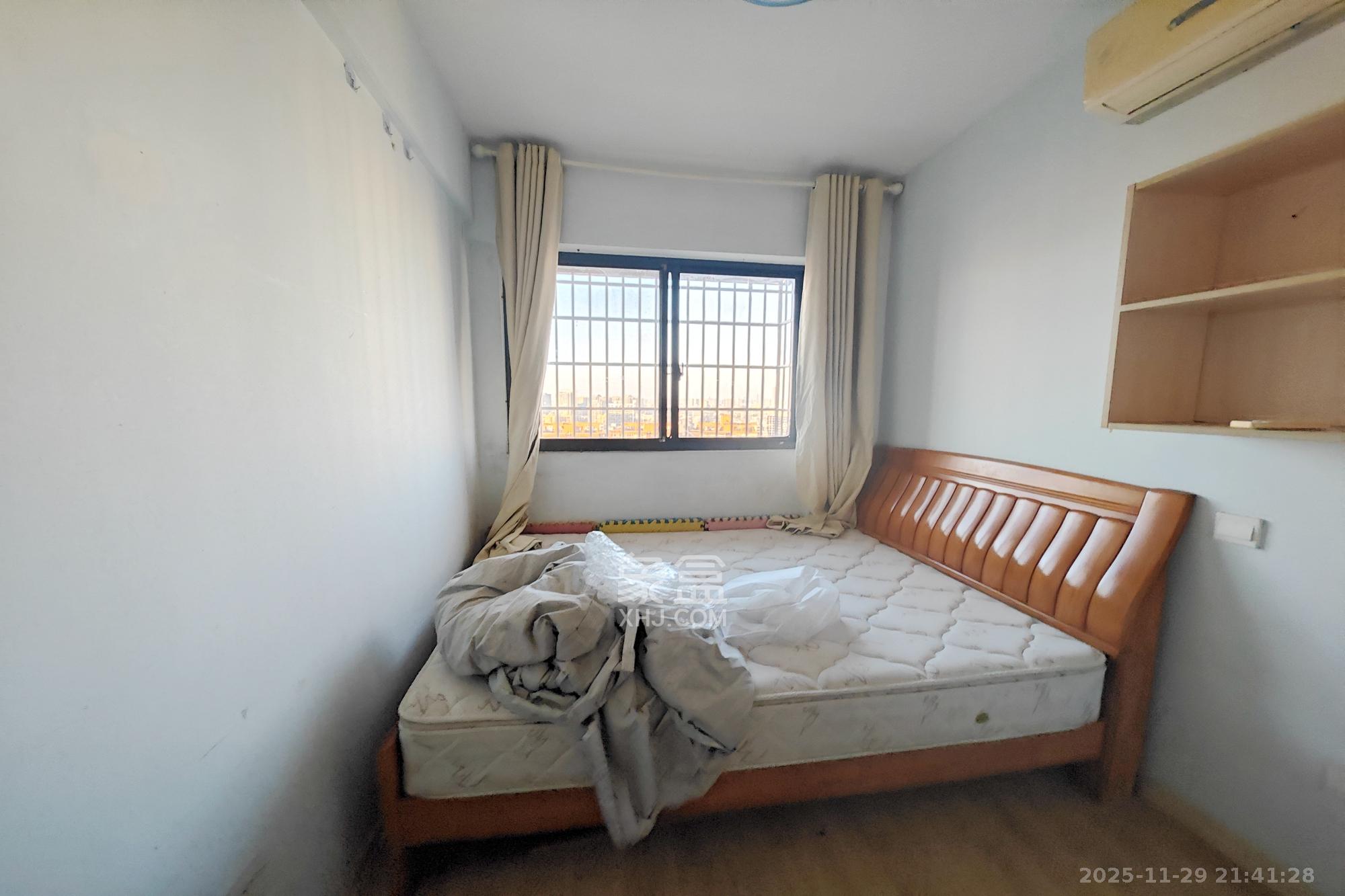 兰亭优壳(隽峰苑) 2室1厅1卫 50.0万 兰亭优壳(隽峰苑) 2室1厅1卫 50.0万卧室