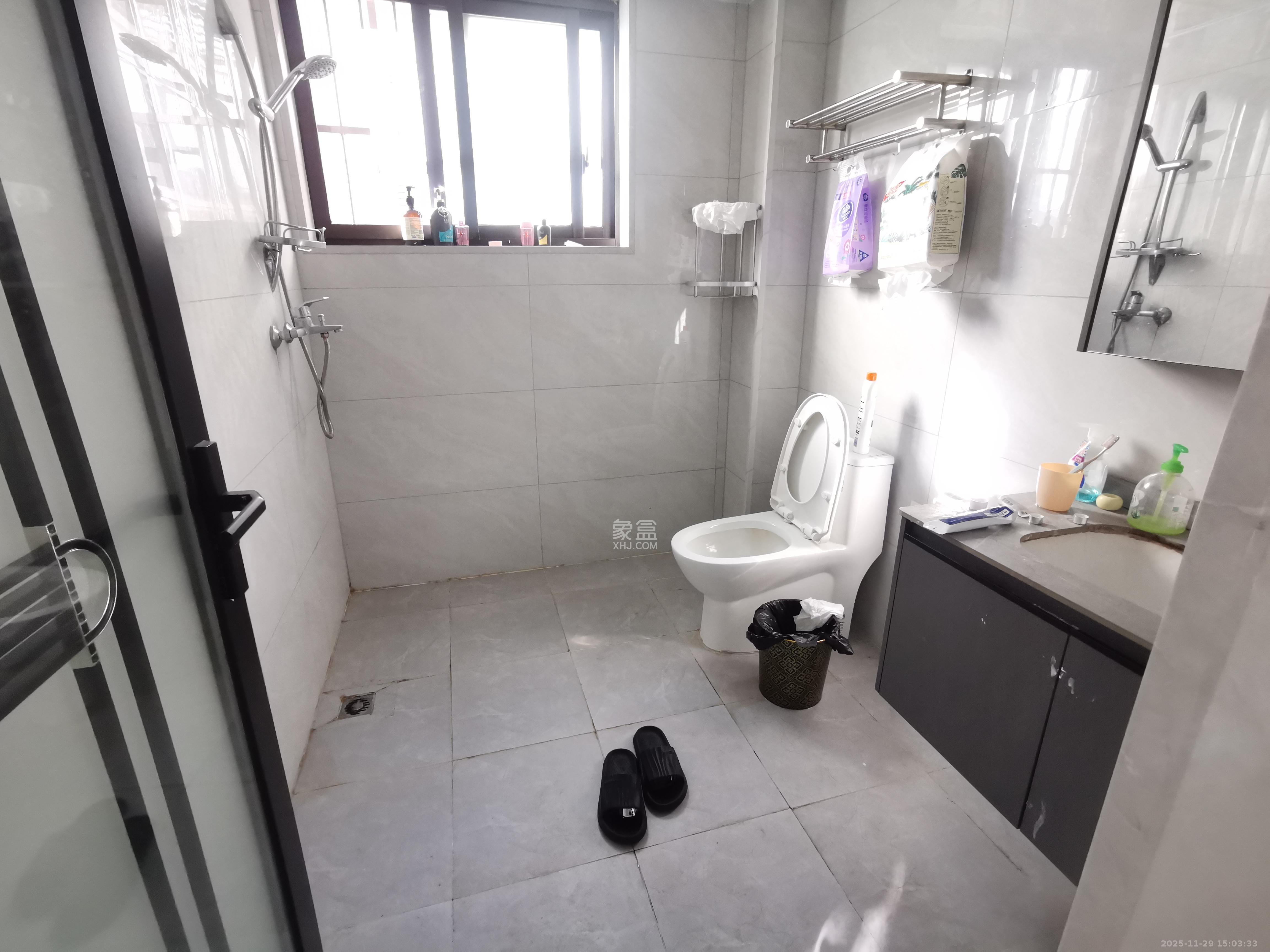 金星佳苑  3室2厅2卫    3500.0元/月室内图