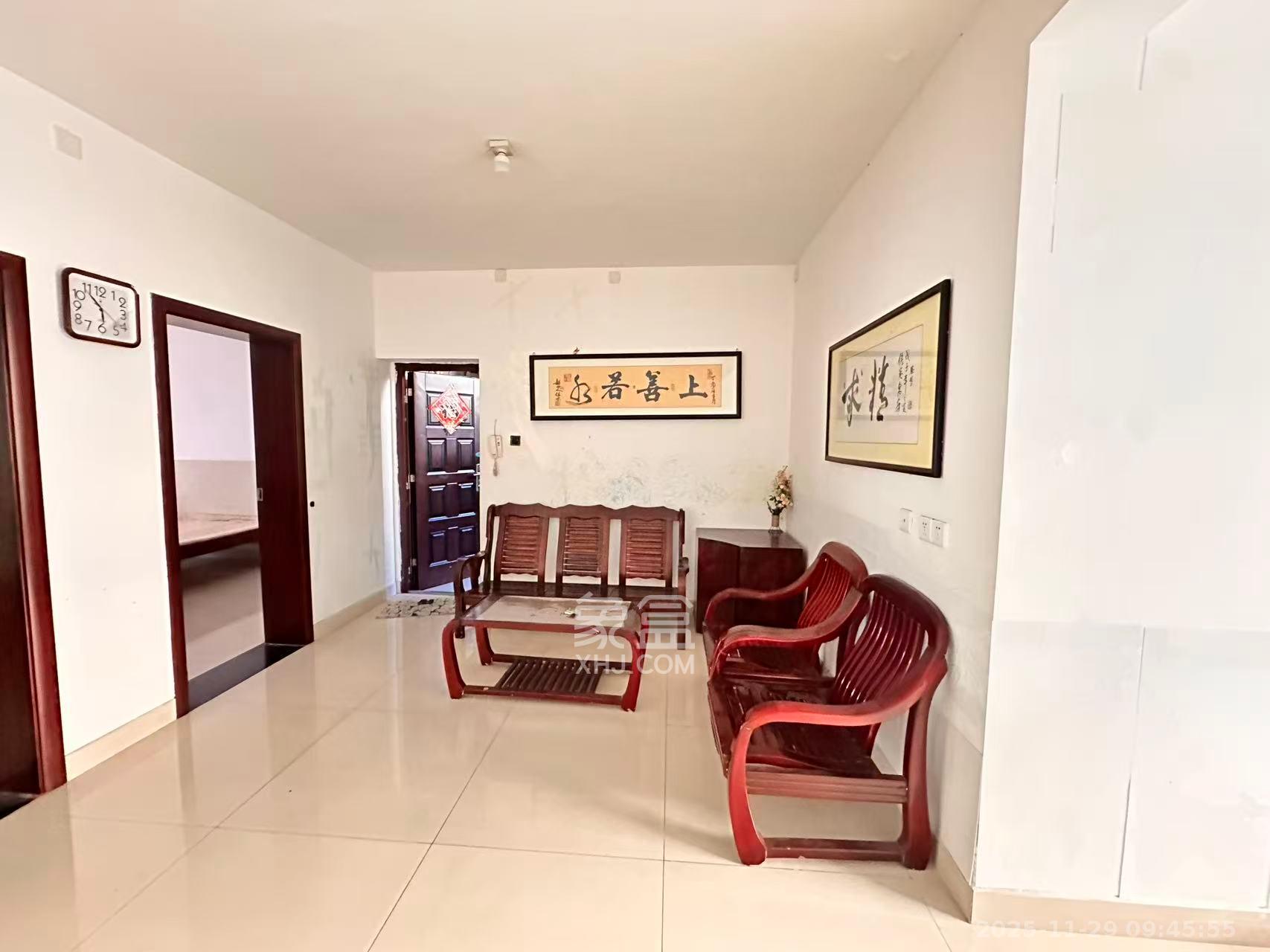 晨光花园  2室1厅1卫    1600.0元/月