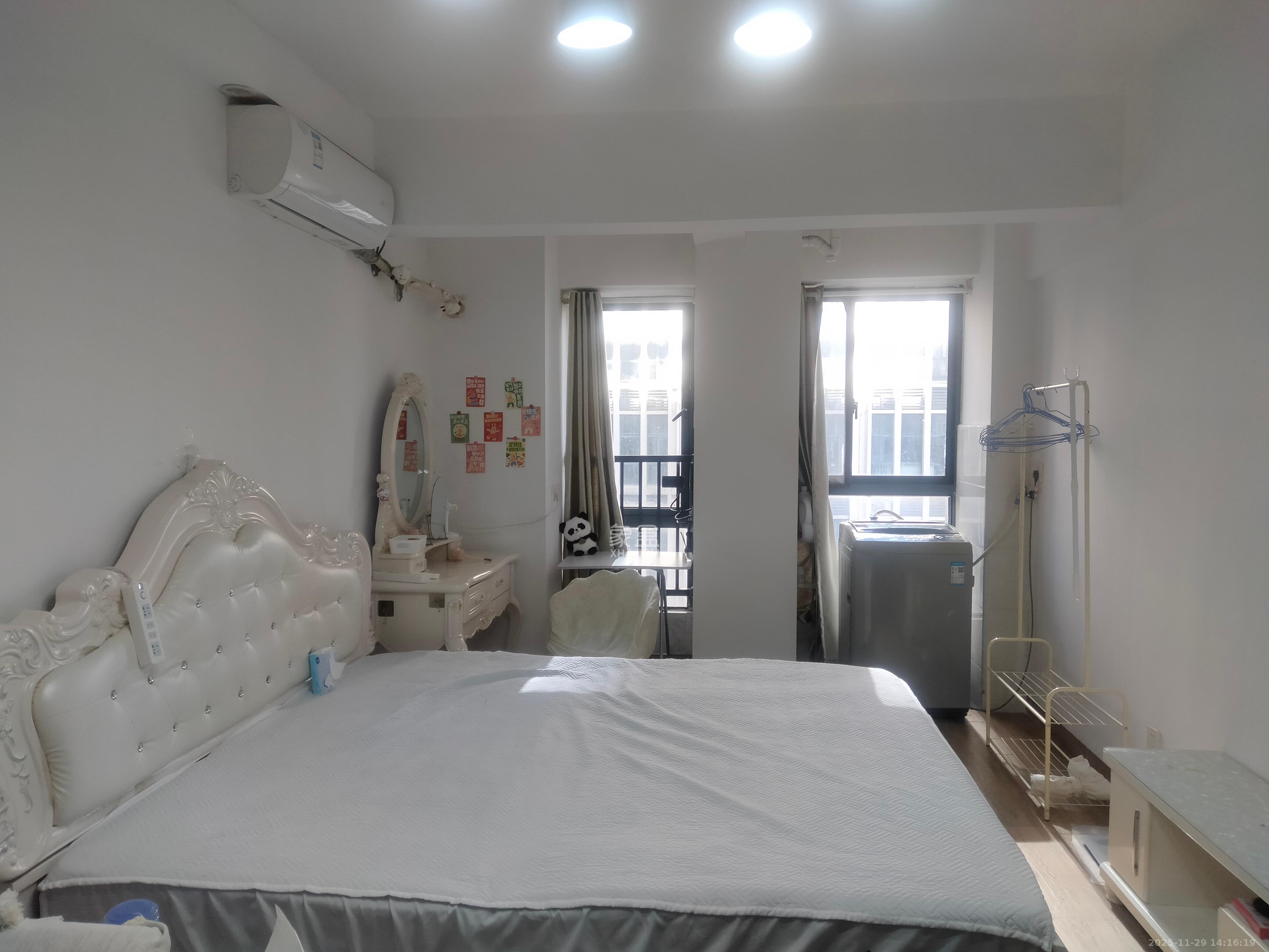 中建芙蓉嘉苑  1室1厅1卫    1000.0元/月