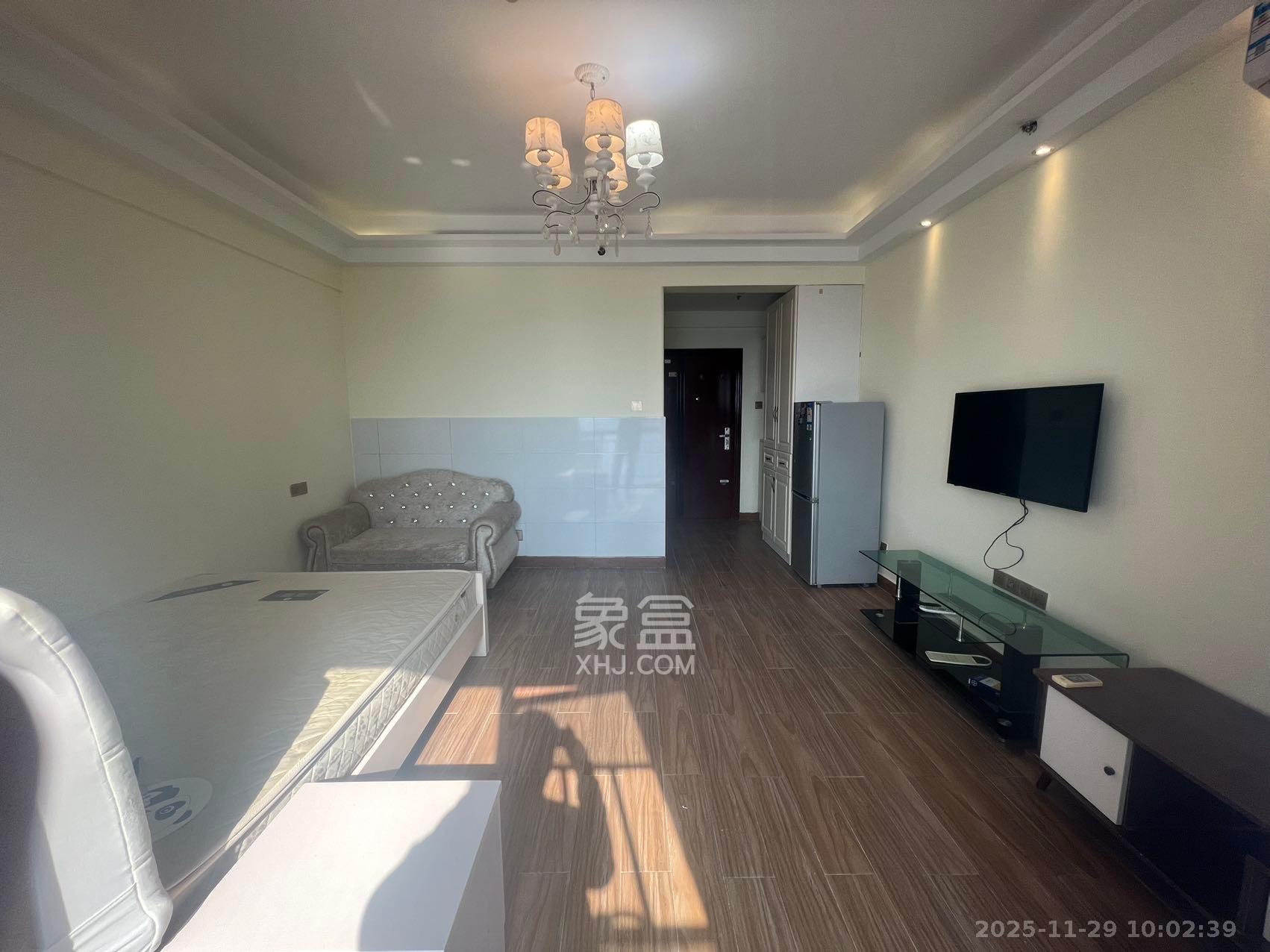 保利麓谷林语I区  1室1厅1卫    1350.0元/月室内图