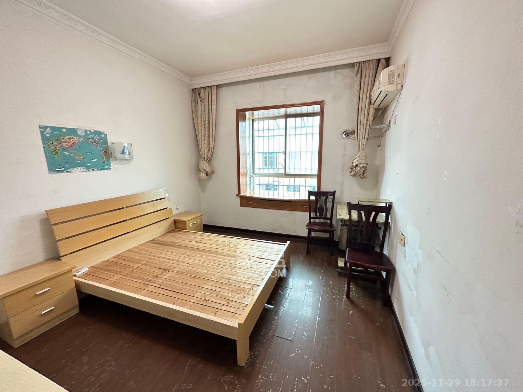 中南汽车世界 2室1厅1卫 1100.0元/月 中南汽车世界 2室1厅1卫 1100.0元/月室内图