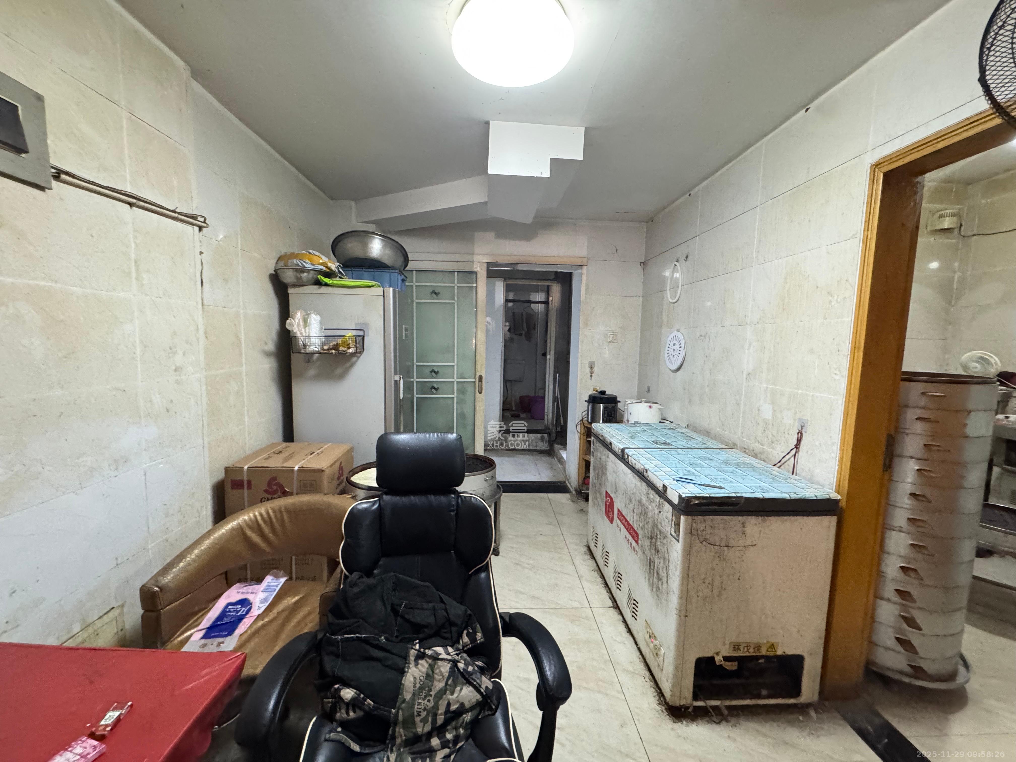 白沙湾嘉园  3室2厅1卫    3500.0元/月