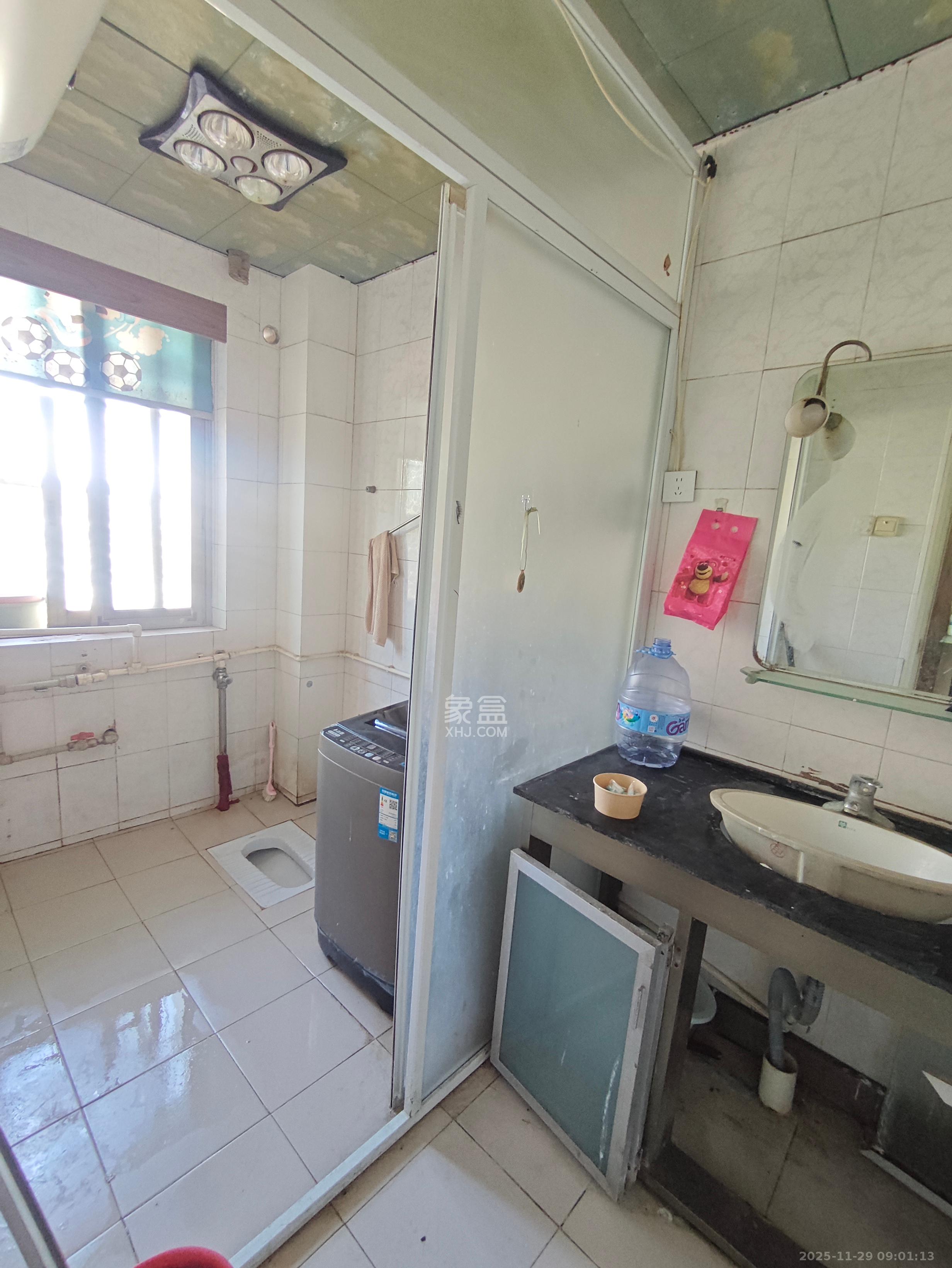 湖南省轻工业品进出口公司宿舍/外贸宿舍 2室1厅1卫 1500.0元/月 湖南省轻工业品进出口公司宿舍/外贸宿舍 2室1厅1卫 1500.0元/月室内图