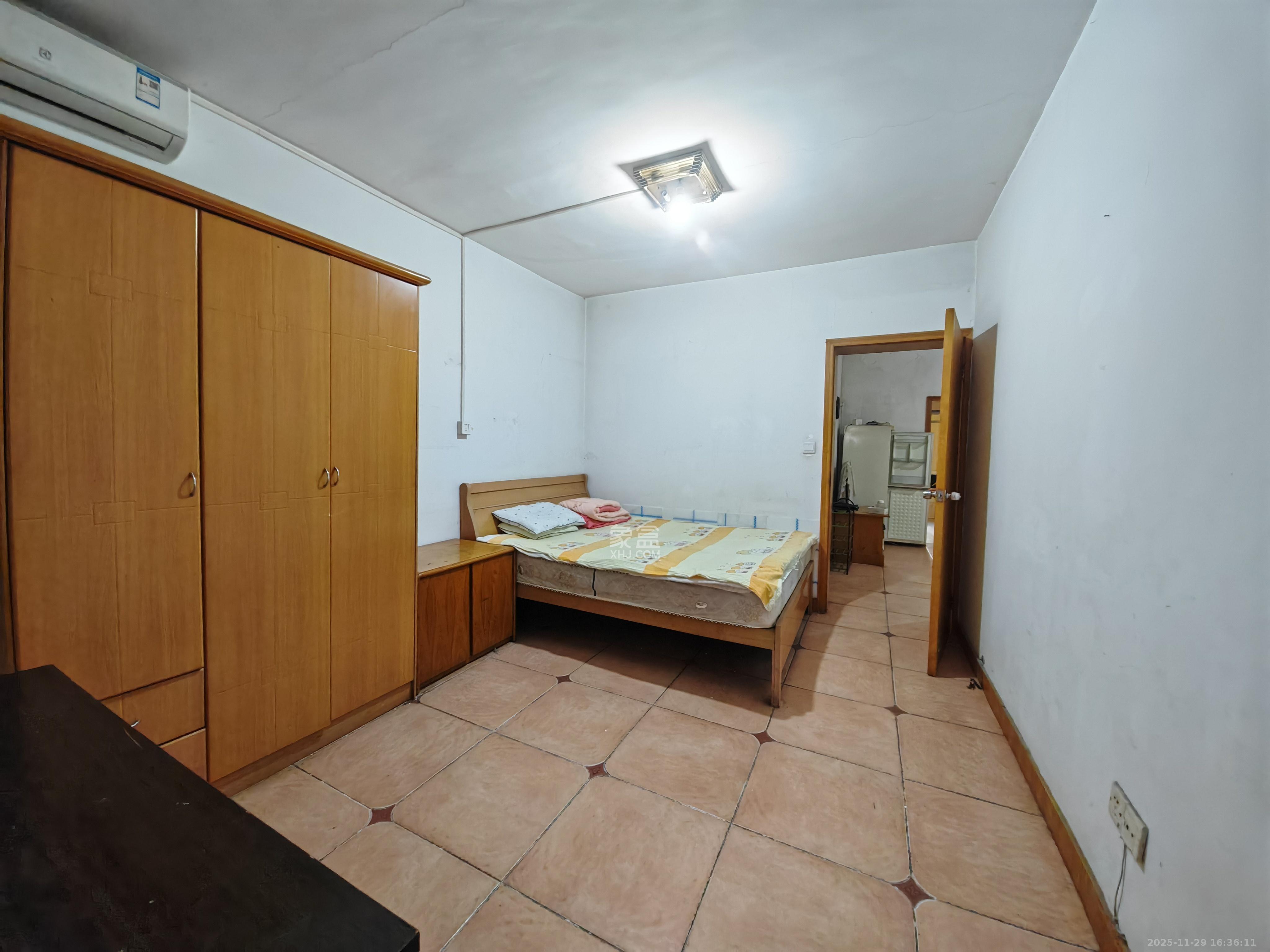 红旗区四片 2室1厅1卫 1600.0元/月 红旗区四片 2室1厅1卫 1600.0元/月室内图