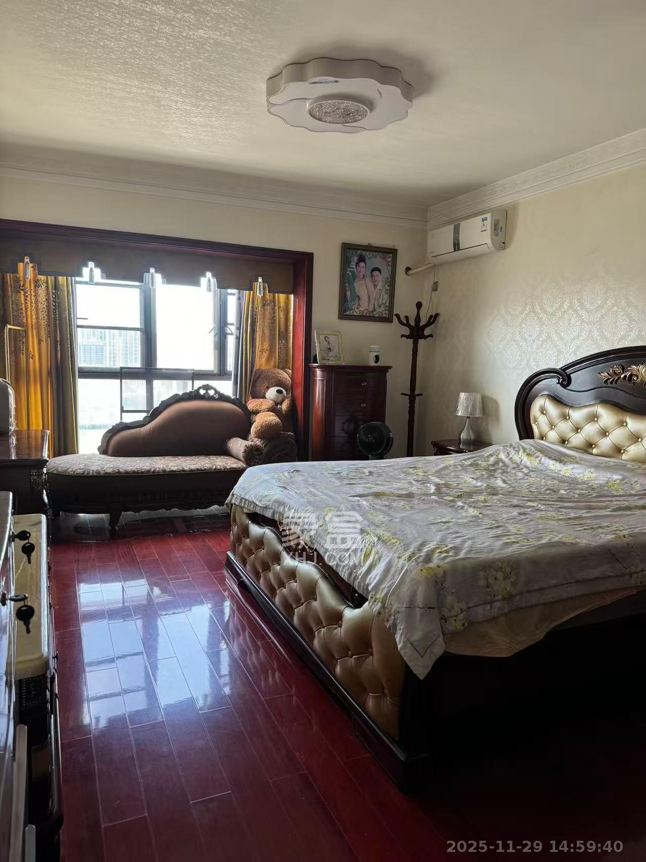 建鸿达华都（华都小户型及大华写字楼）  4室2厅3卫    6500.0元/月