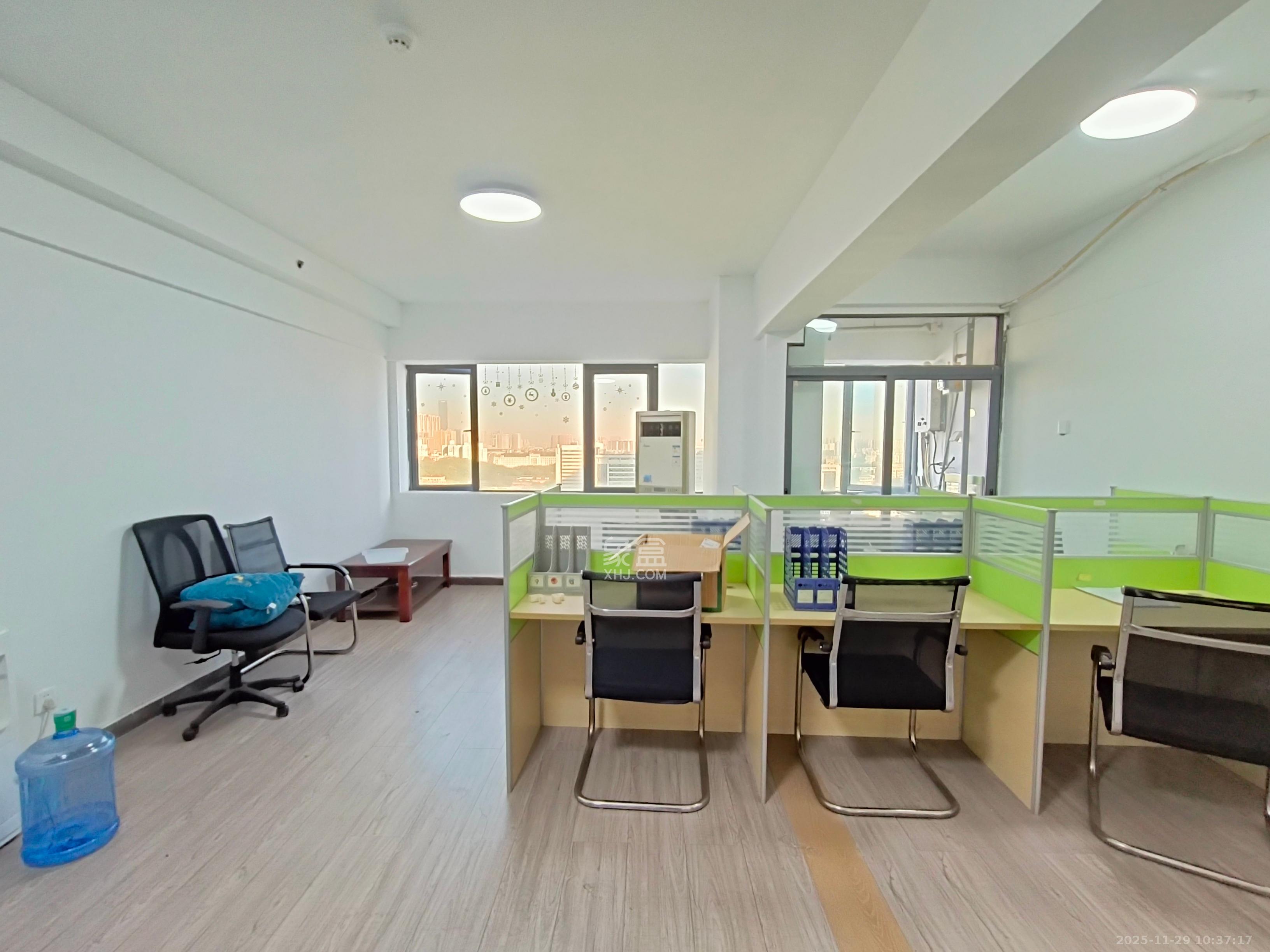 湘域中央  0室1厅1卫    1800.0元/月