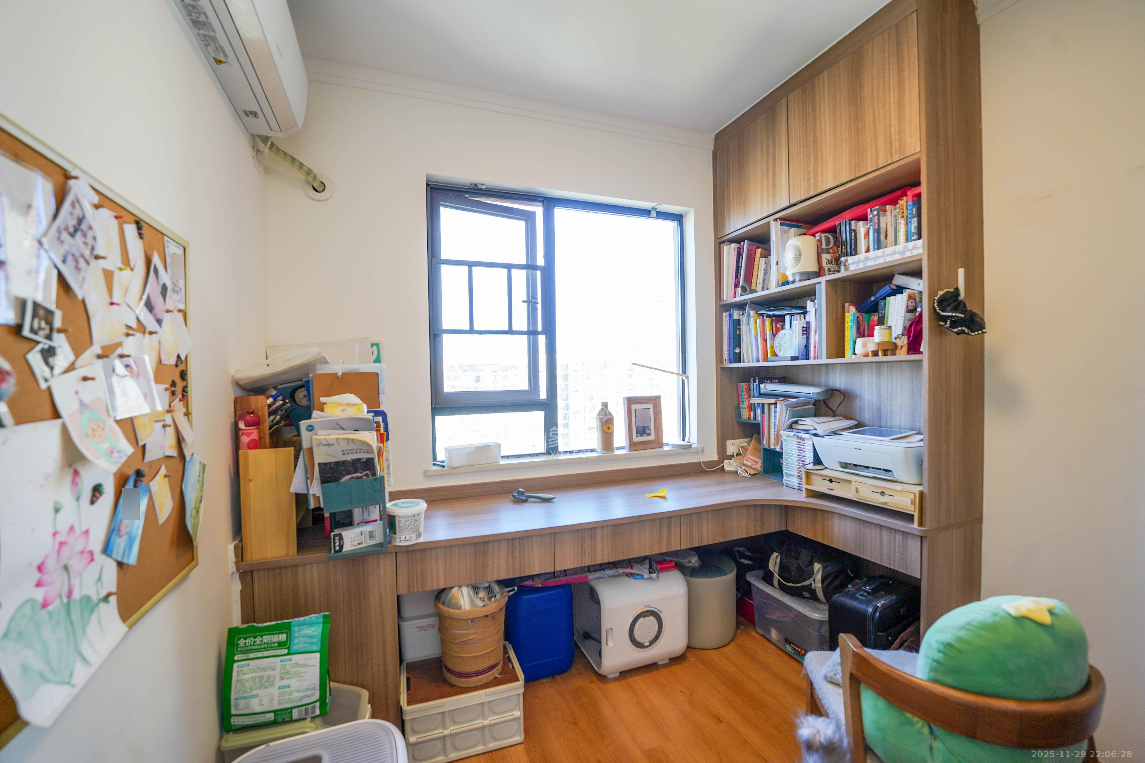 中建璟和城 4室2厅2卫 115.0万 中建璟和城 4室2厅2卫 115.0万卧室