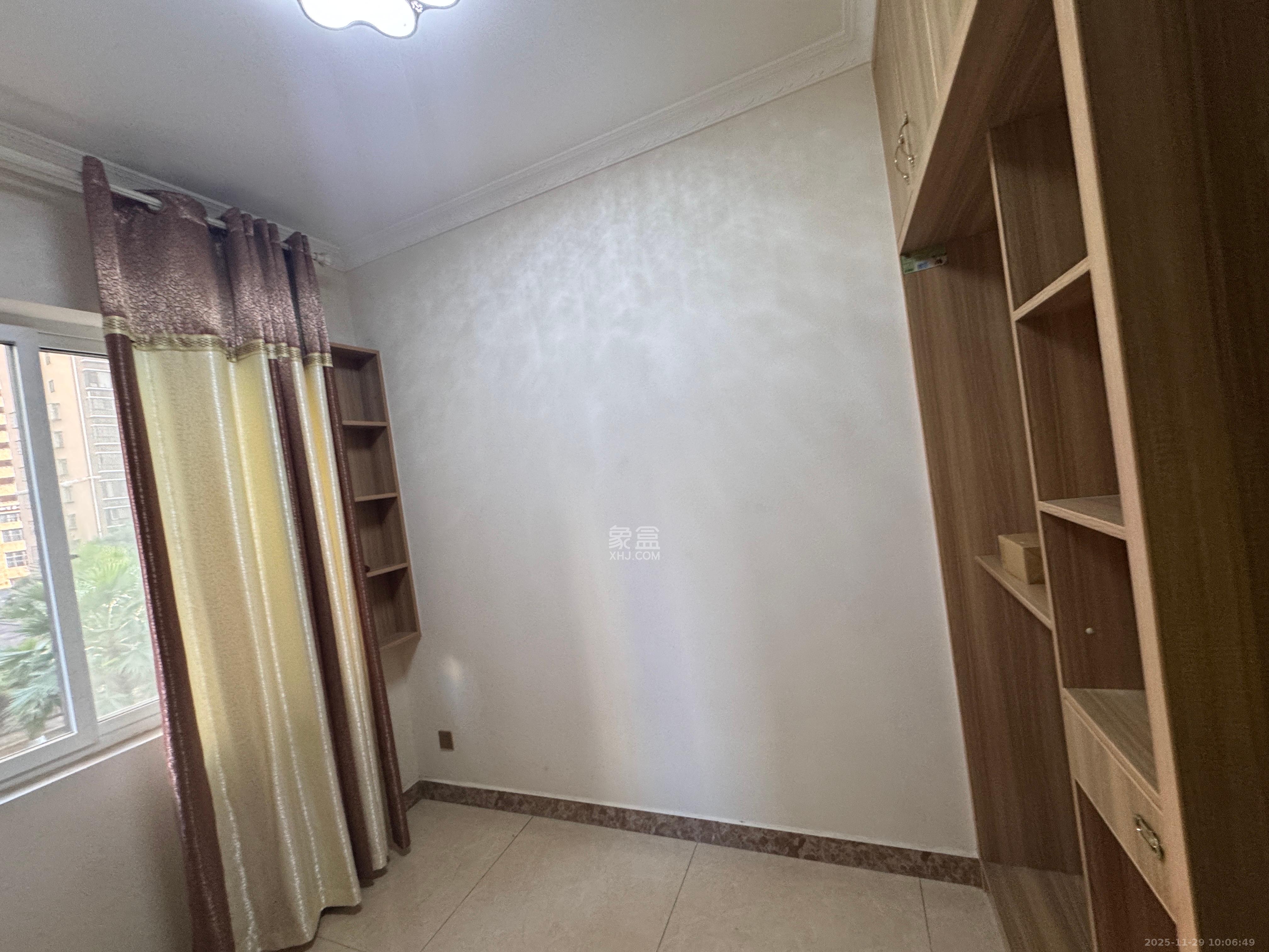 楚天世纪城西苑  3室2厅2卫    2100.0元/月室内图