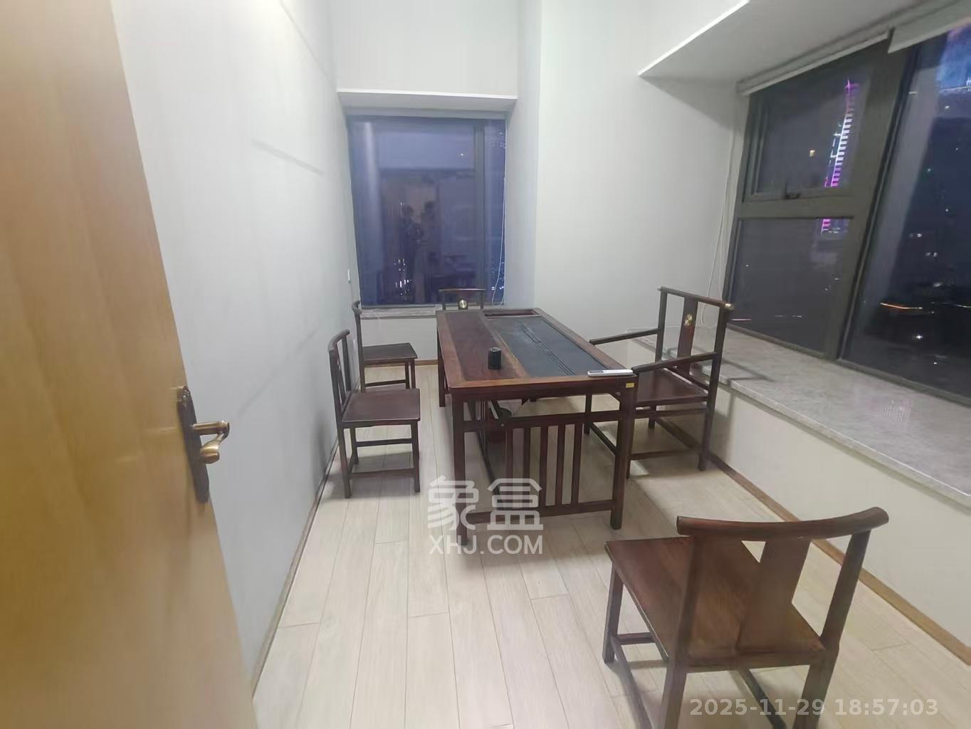 远洋外滩壹号  2室1厅1卫    3800.0元/月室内图