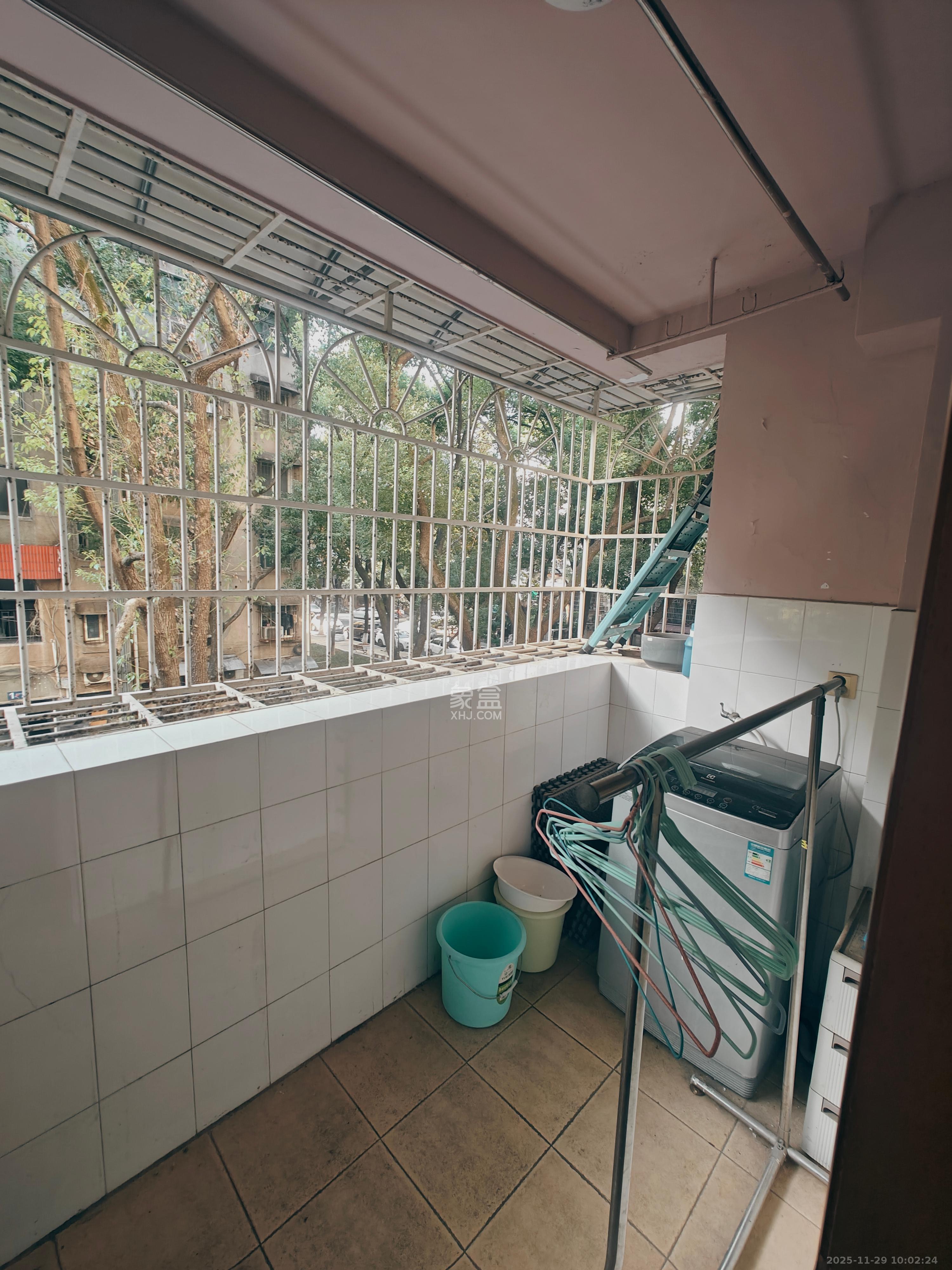 英才园三片  3室2厅1卫    2300.0元/月室内图