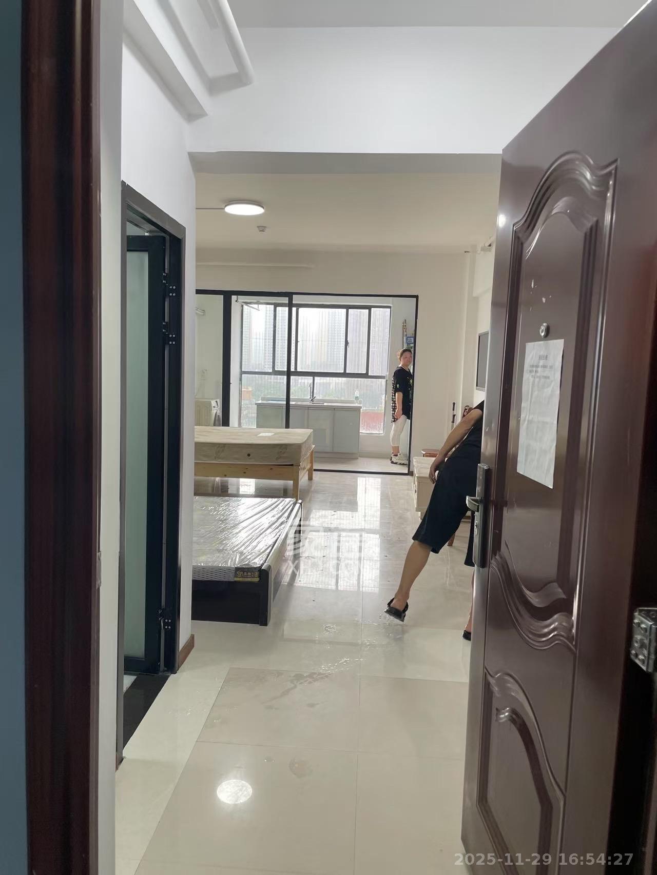 五矿万境水岸二期（五矿万境水岸和苑）  1室1厅1卫    1400.0元/月室内图