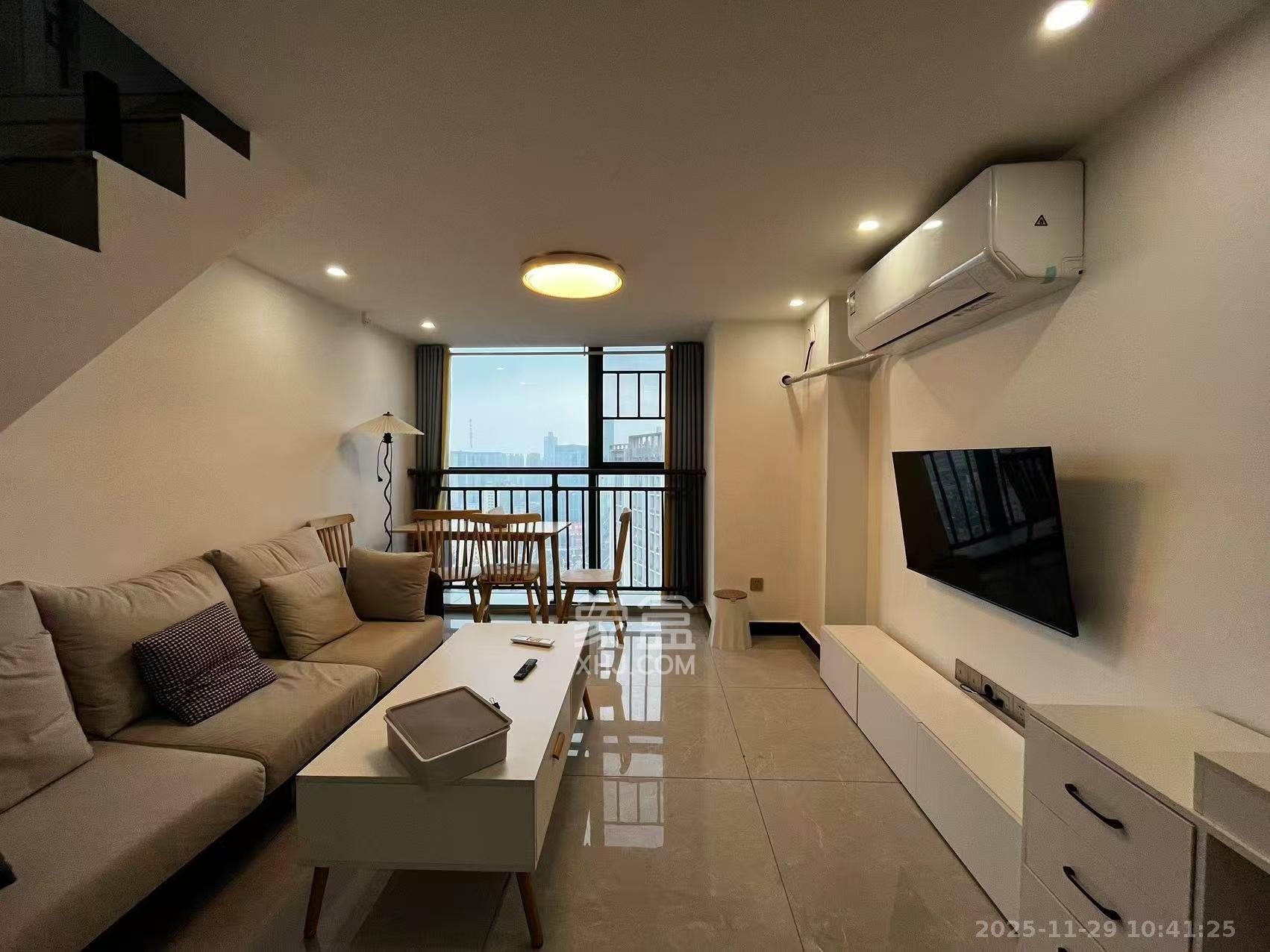 万润时光里  2室1厅1卫    2600.0元/月