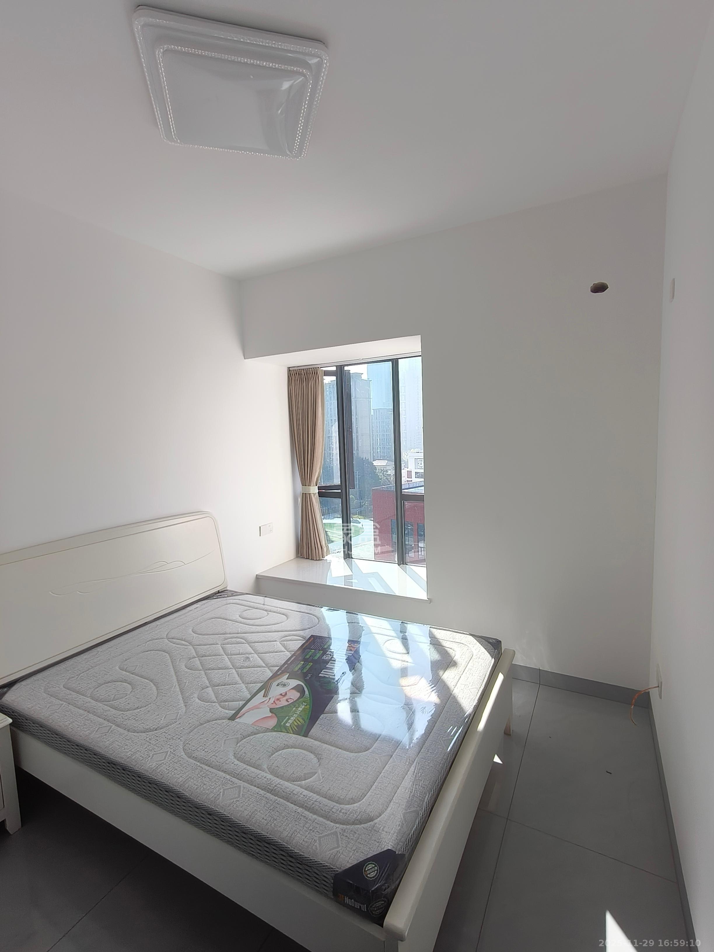 润和星河玥  3室2厅1卫    2500.0元/月室内图