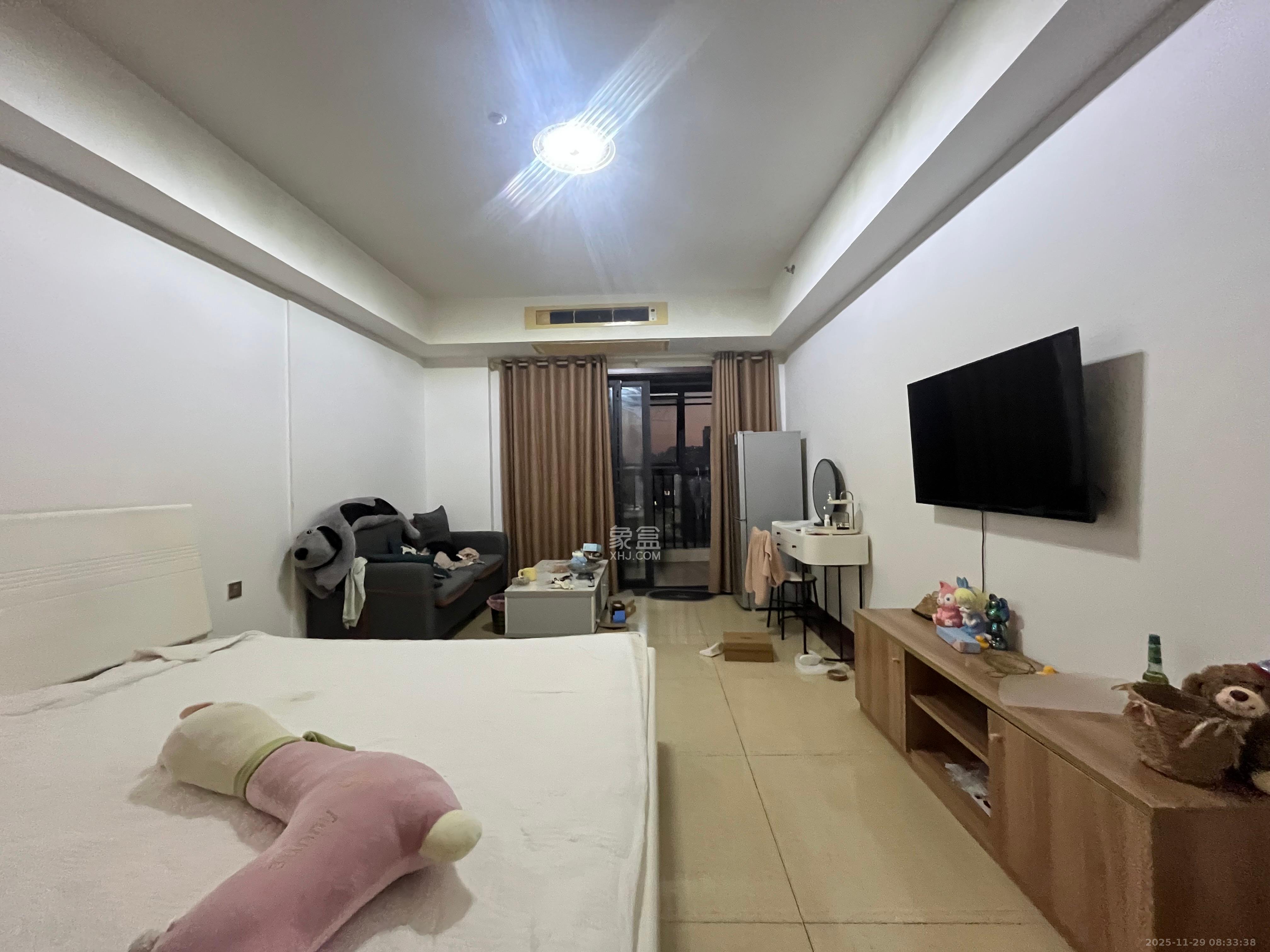 东塘瑞府  1室1厅1卫    1800.0元/月室内图