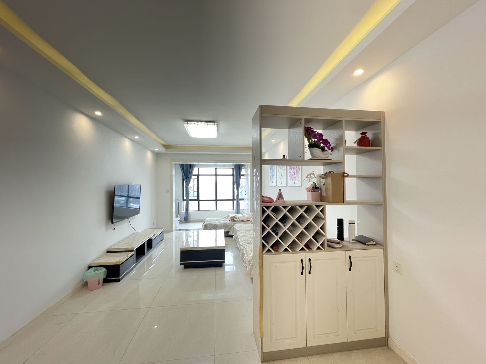 经世龙城  3室2厅1卫    56.0万 经世龙城  3室2厅1卫    56.0万室内图