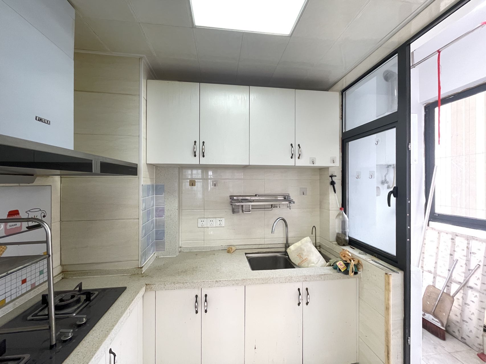 经世龙城  3室2厅1卫    56.0万 经世龙城  3室2厅1卫    56.0万室内图