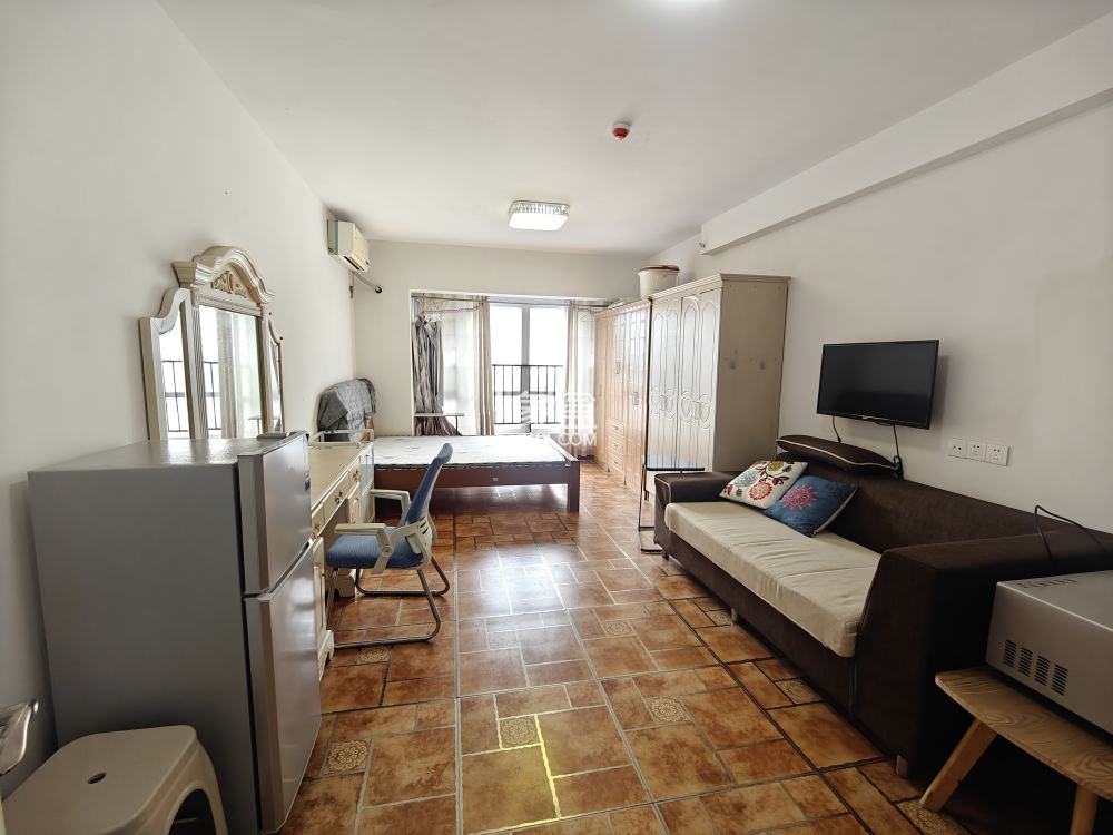 美的城三期  1室1厅1卫    14.0万